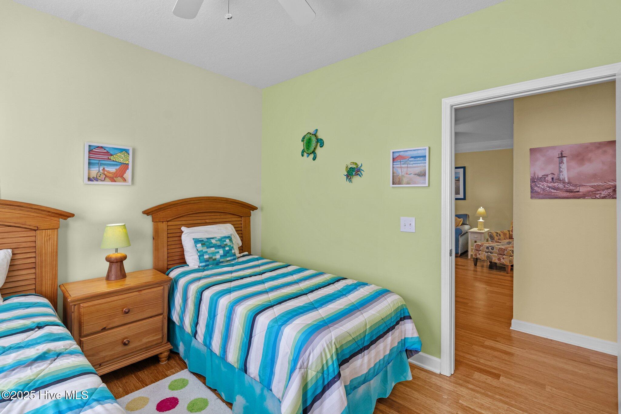 100514091 | Photo 24