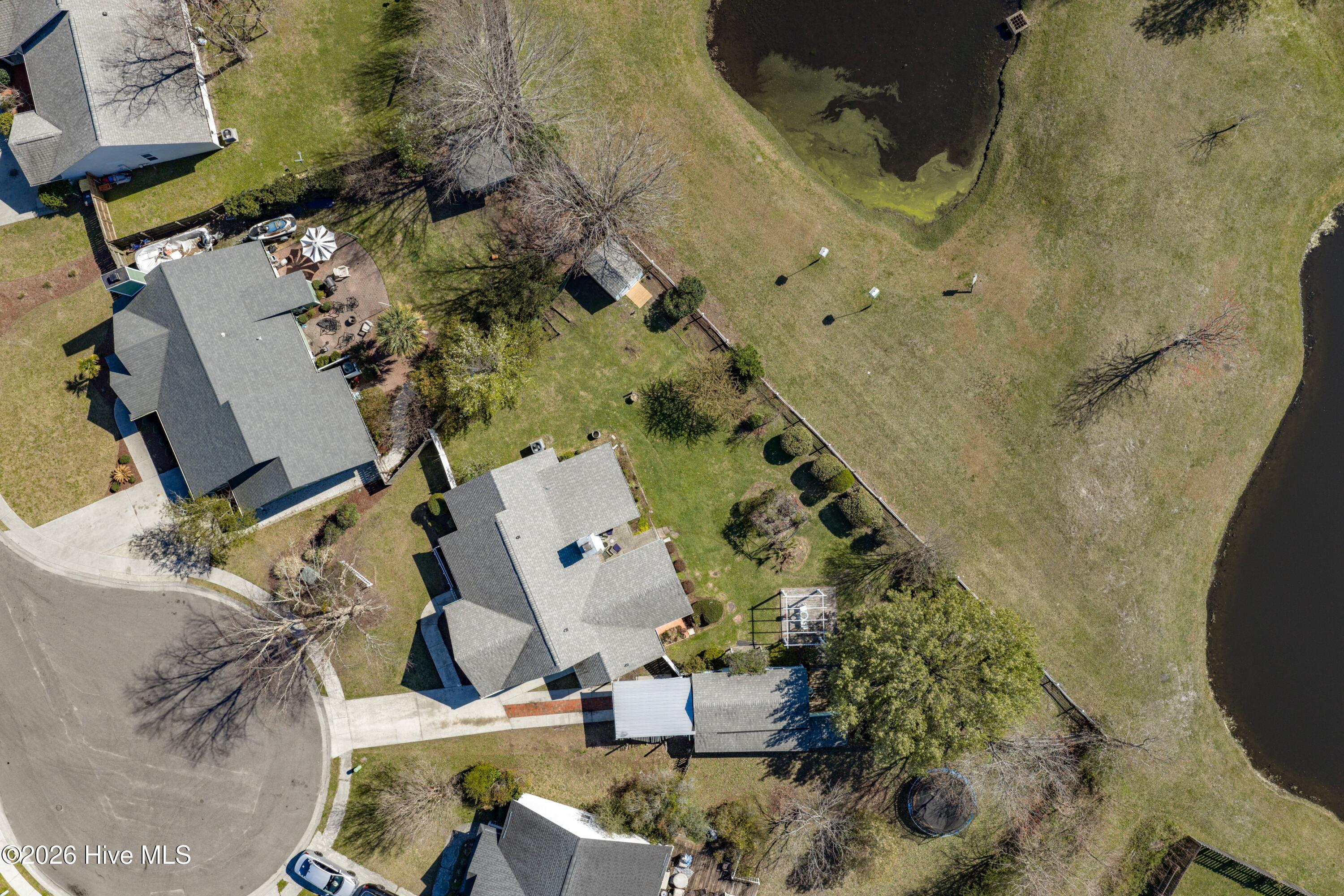 100562291 | Photo 32