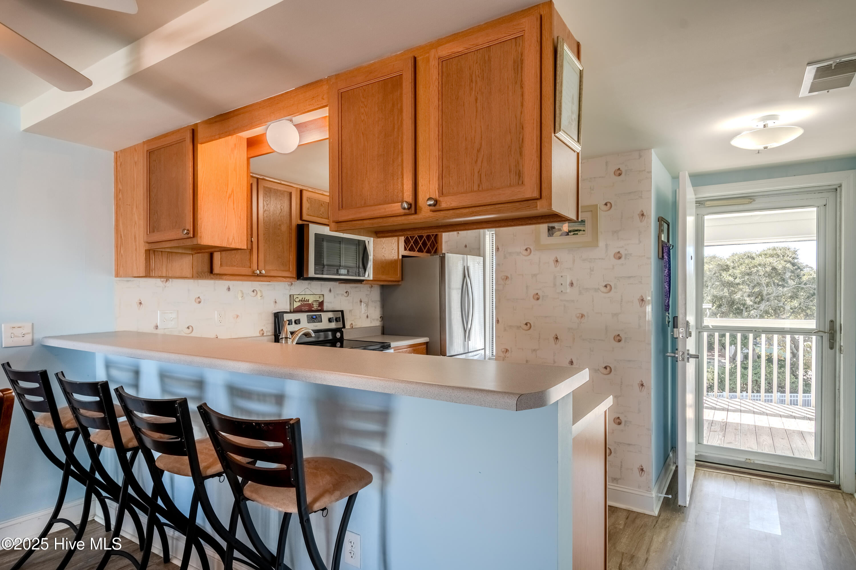 100535213 | Photo 14