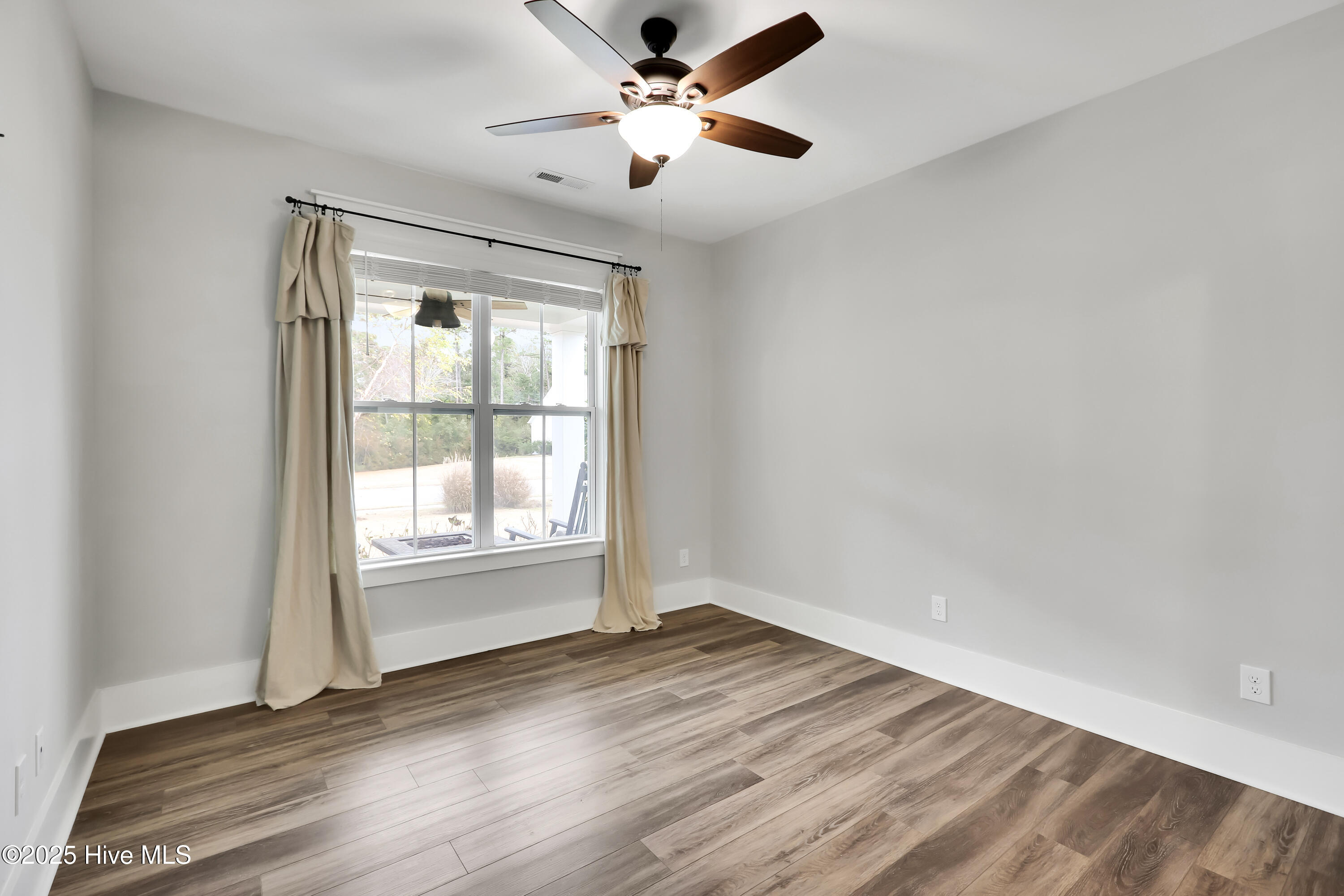 100544245 | Photo 30