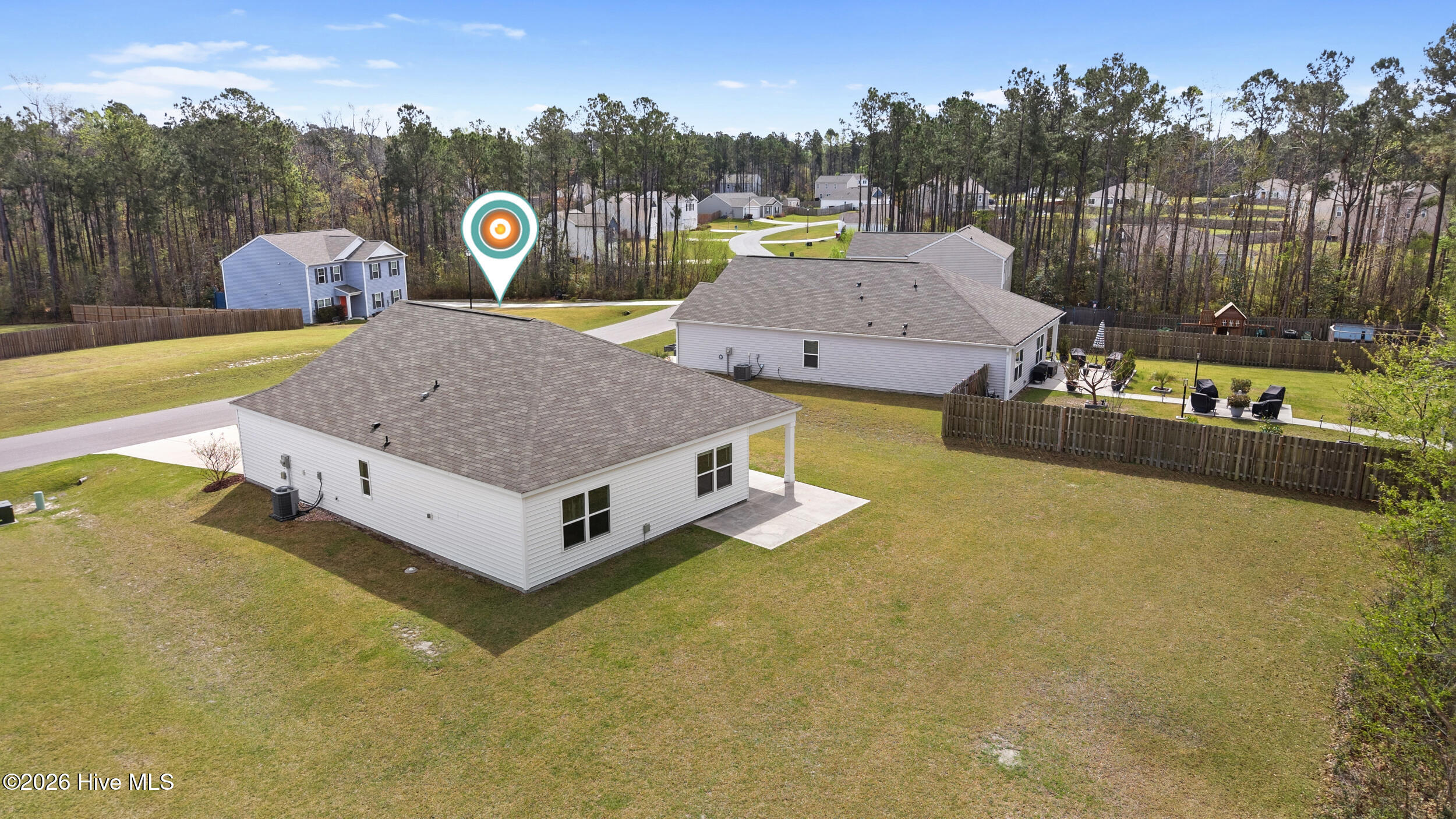 100563089 | Photo 32