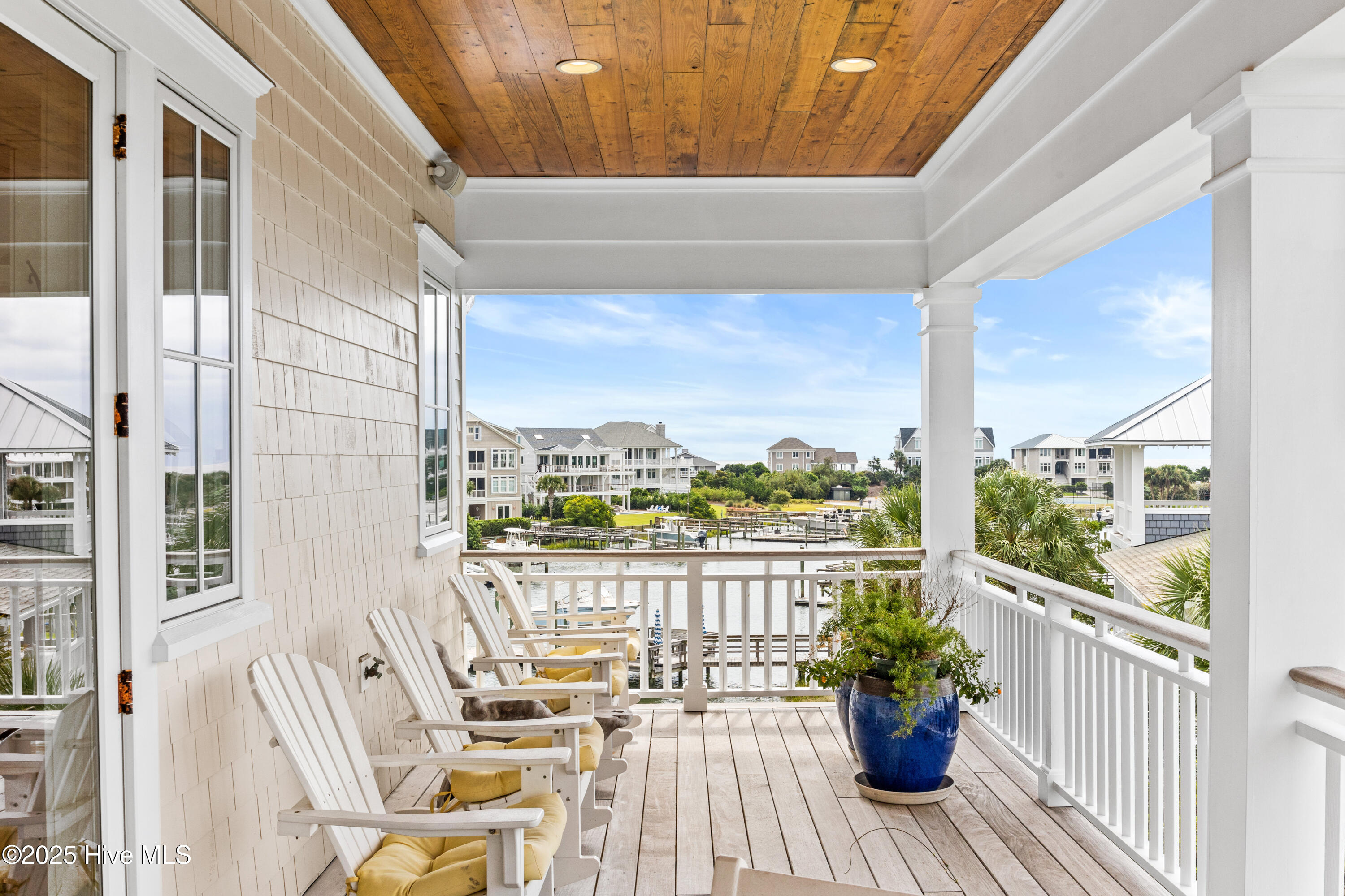 100531006 | Photo 38