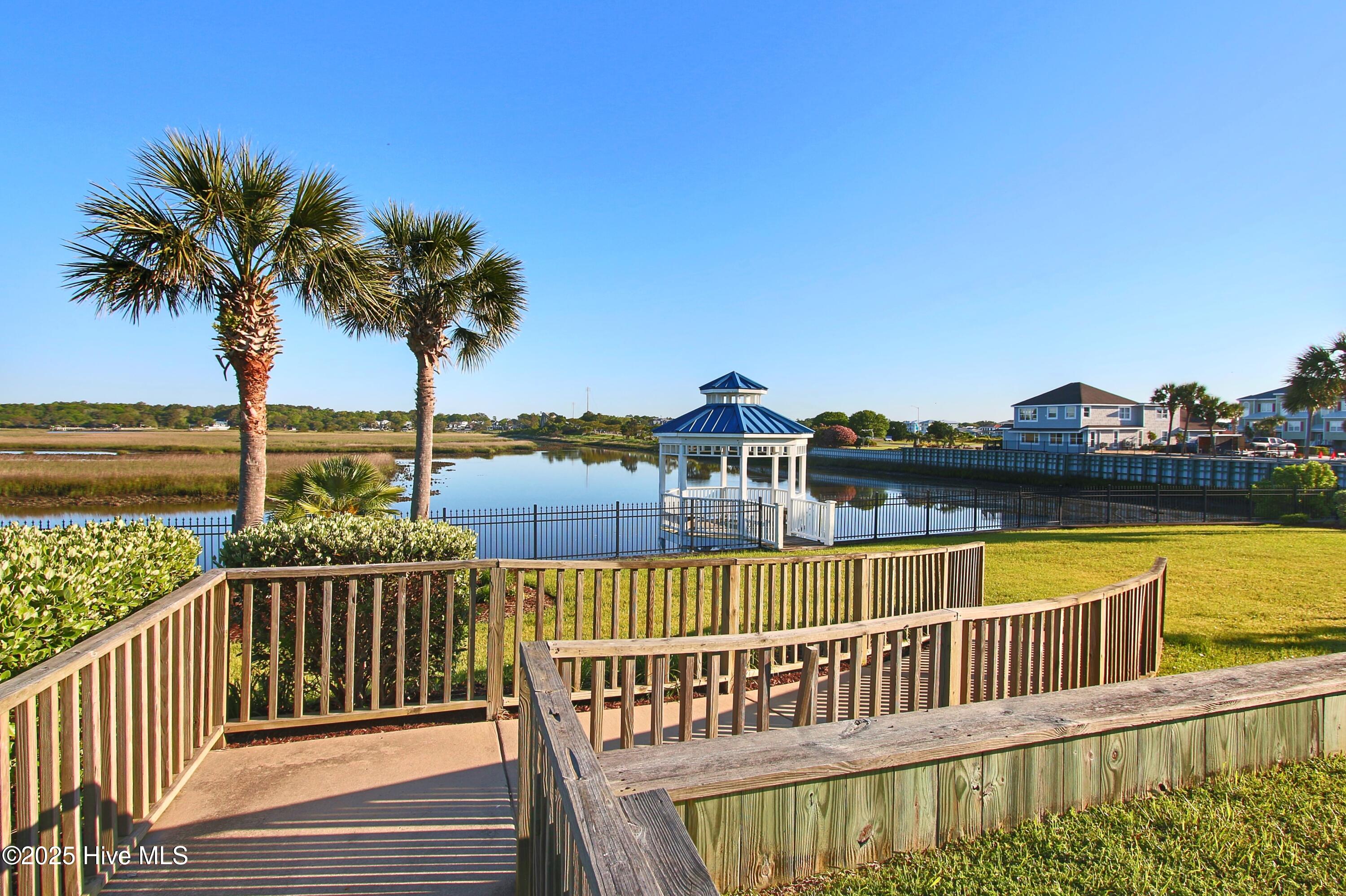 100539701 | Photo 44