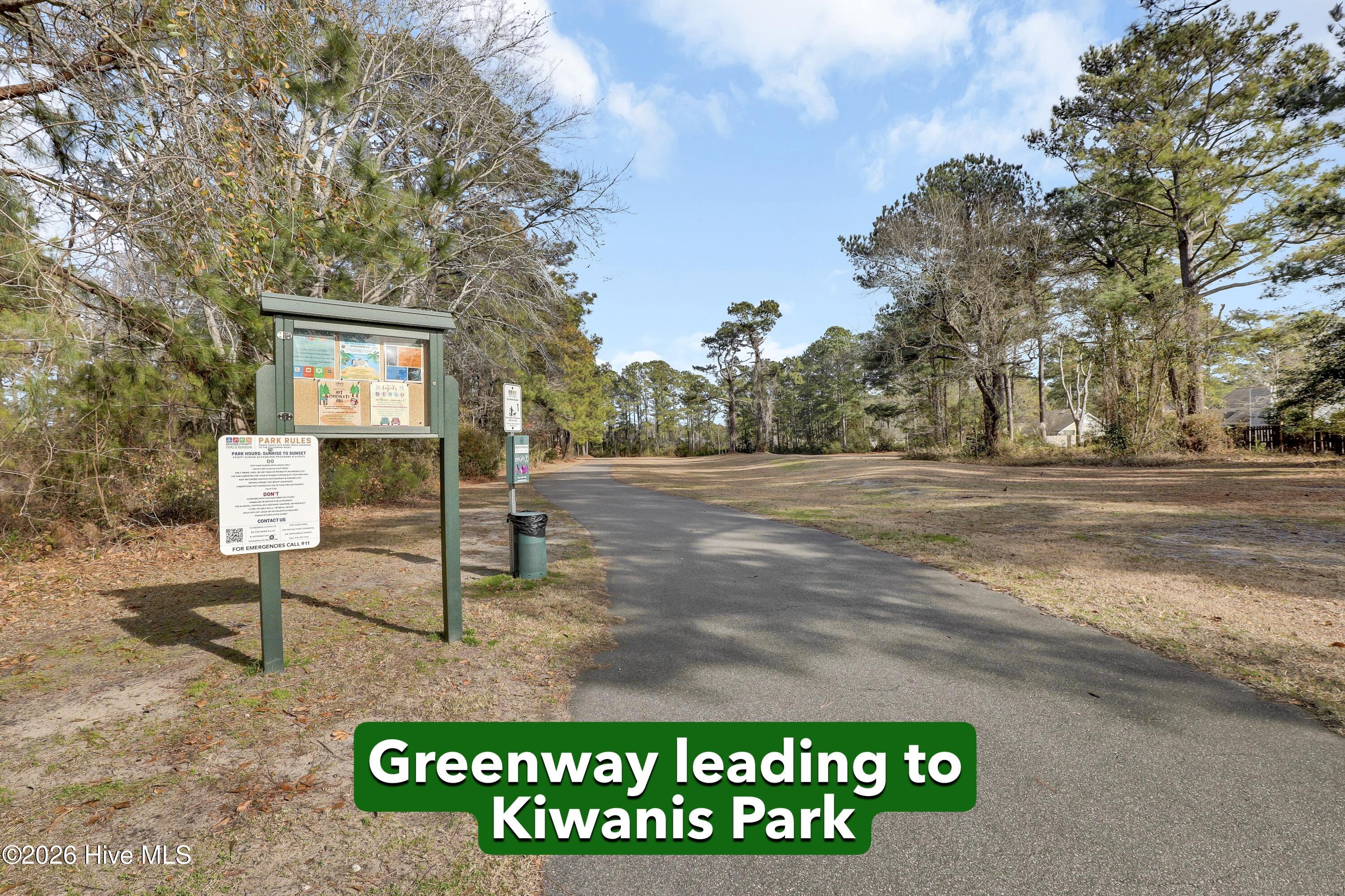 100549280 | Photo 42