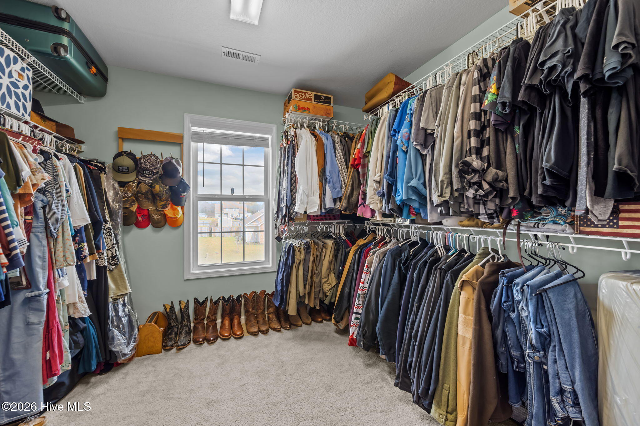 100560524 | Photo 34