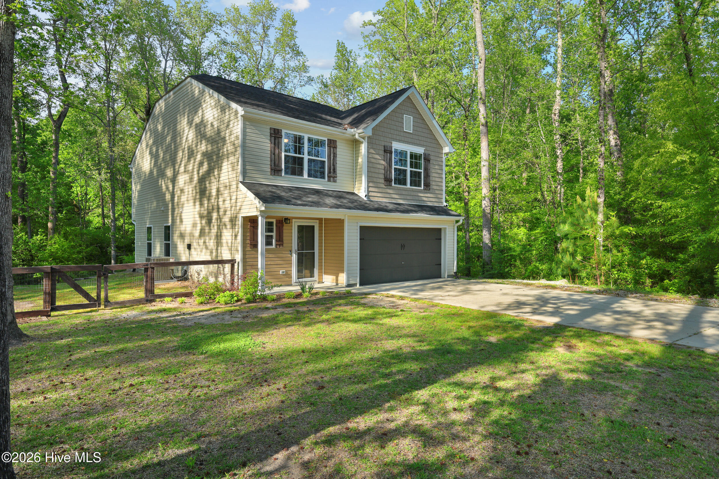 100567487 | Photo 31