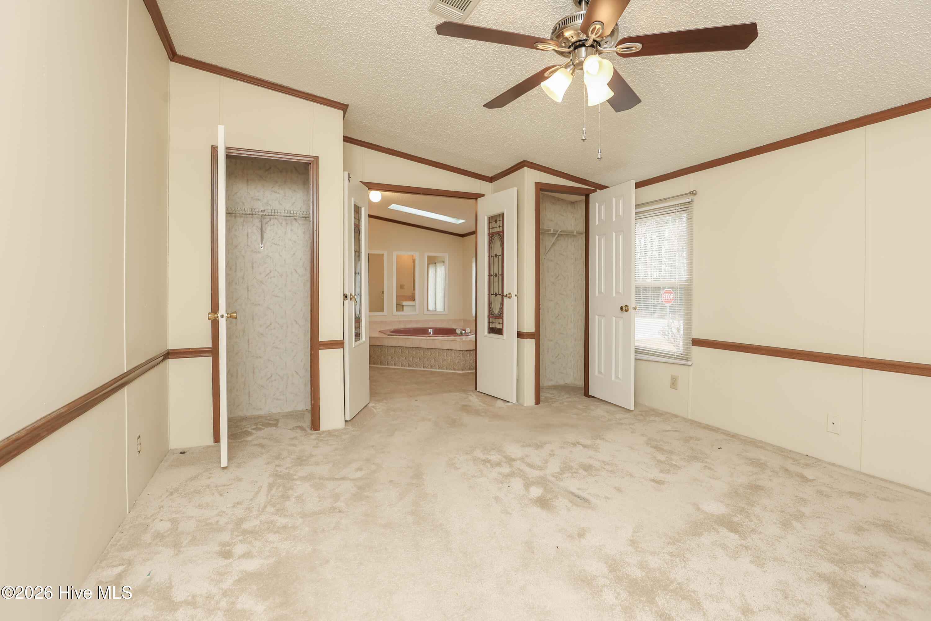 100548874 | Photo 31