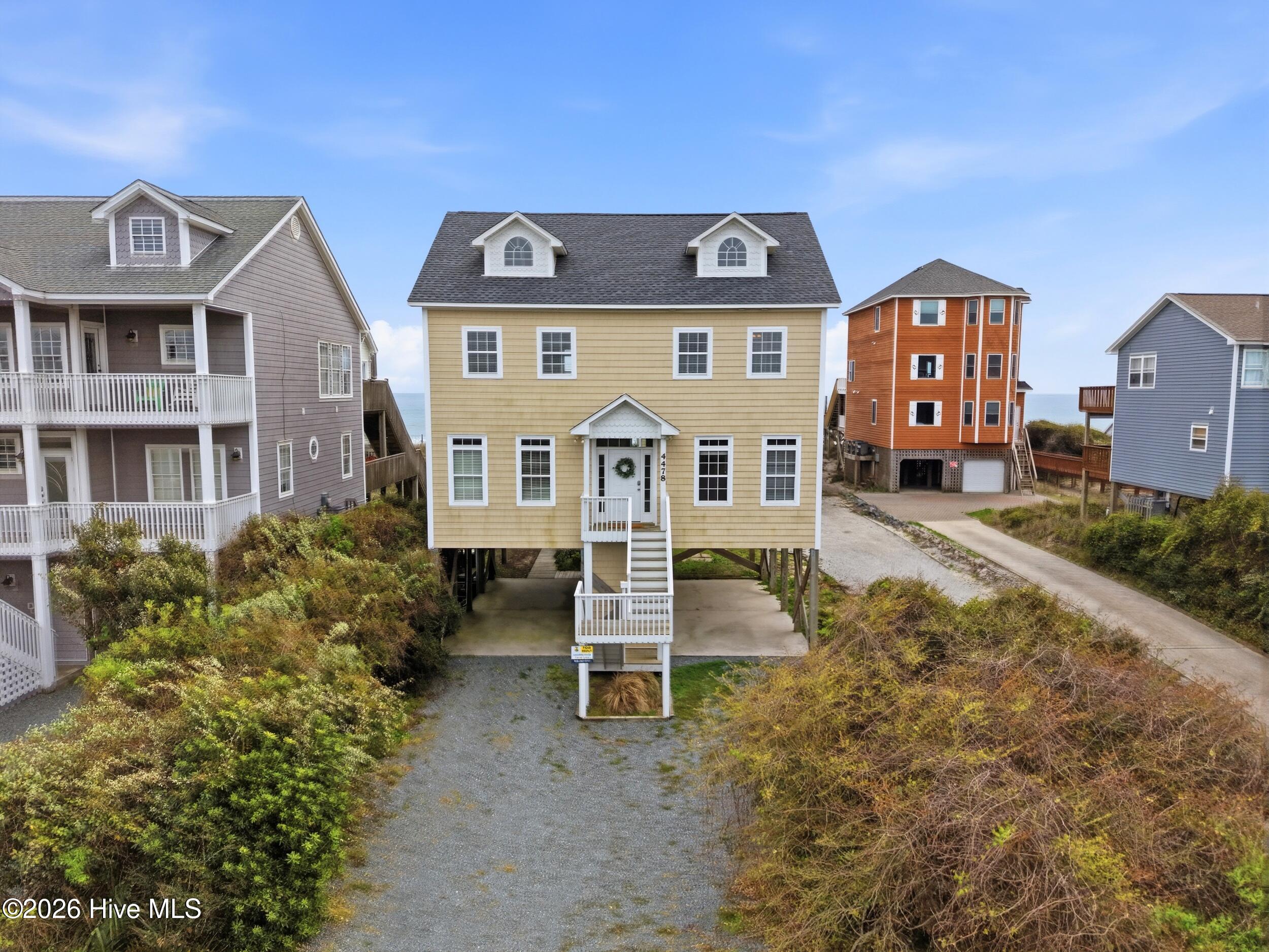 100566063 | Photo 53