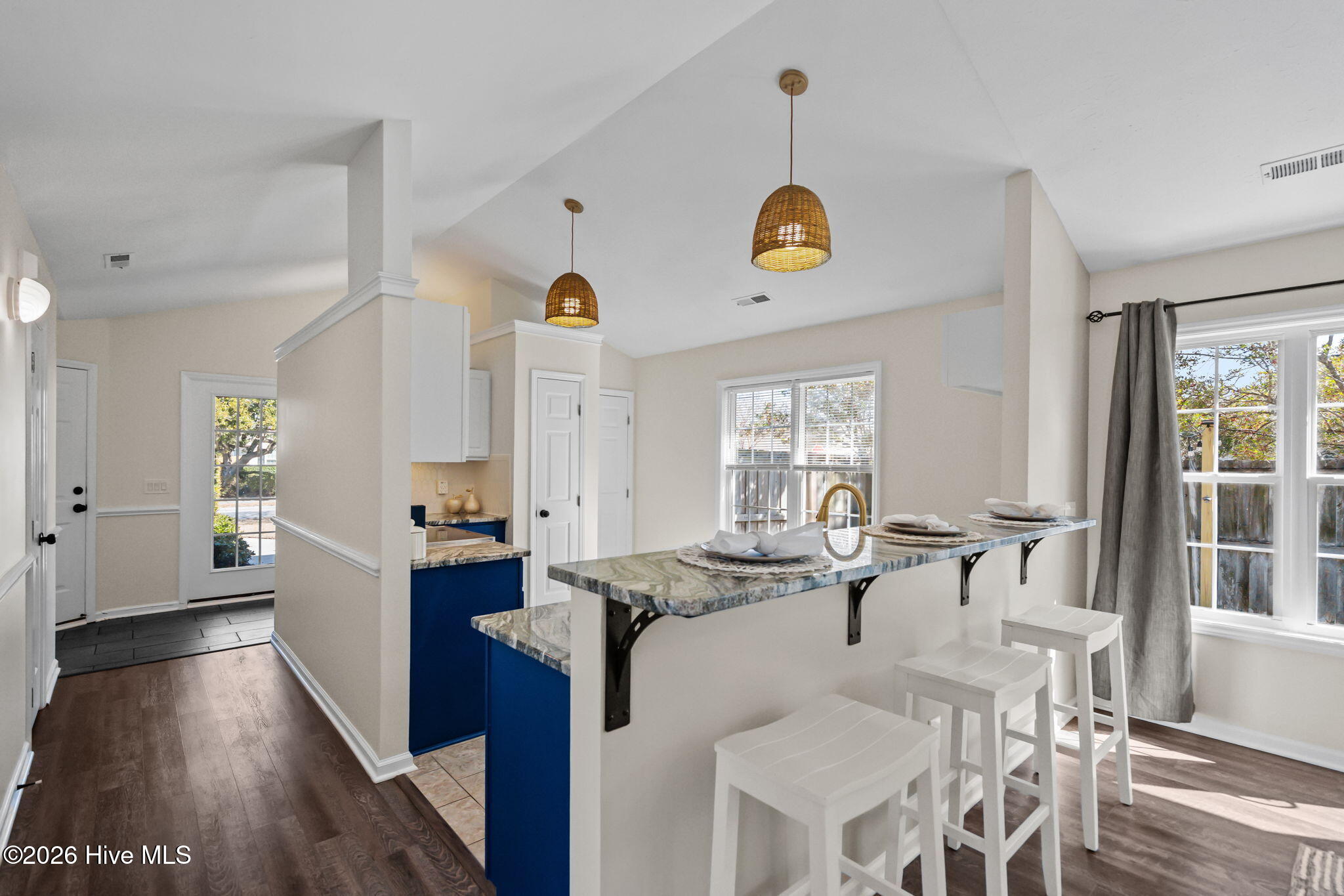 100556215 | Photo 19