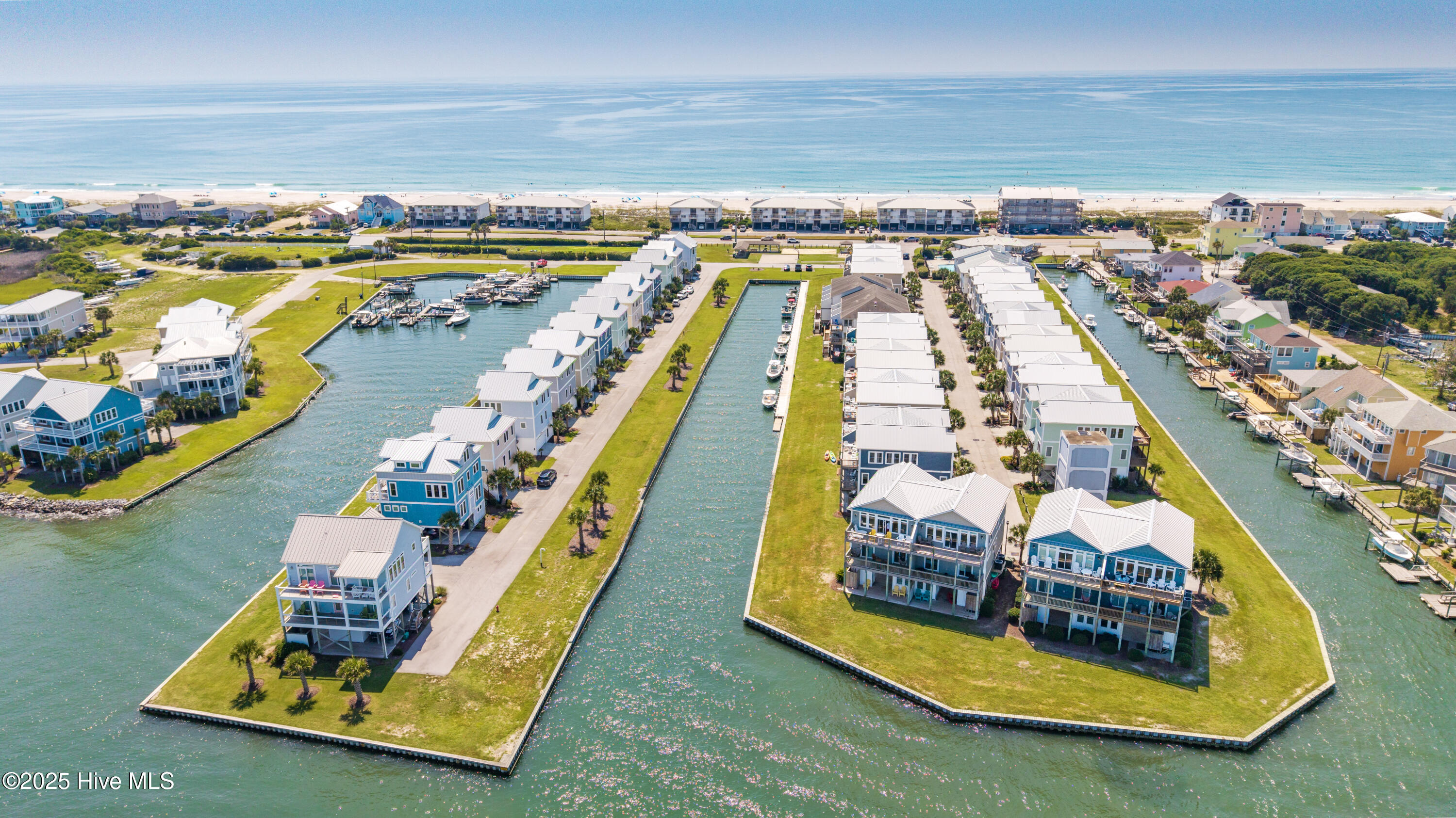 100522807 | Photo 72