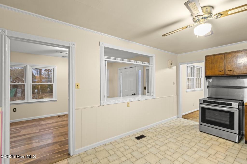 100526161 | Photo 25