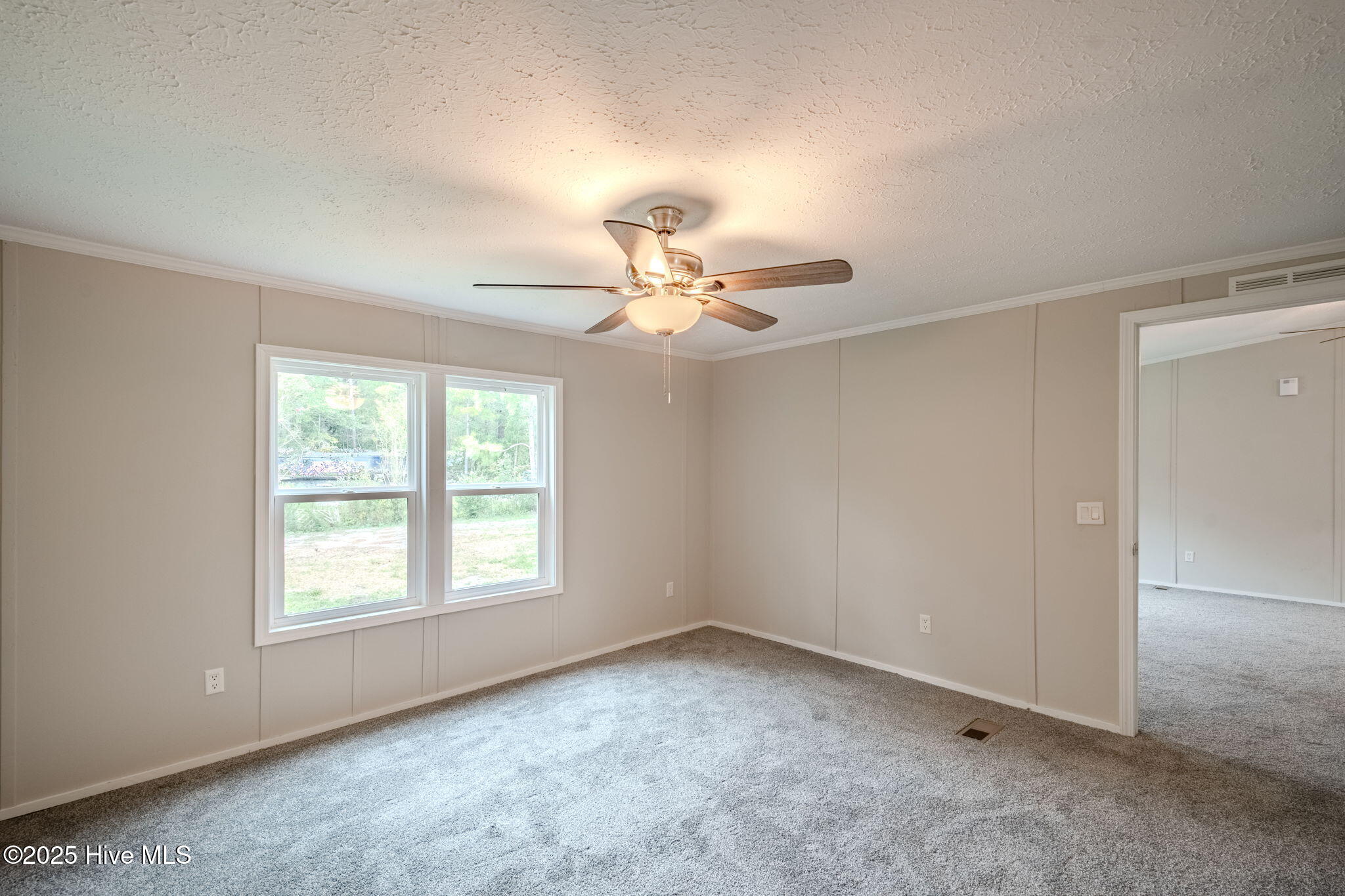 100532331 | Photo 12