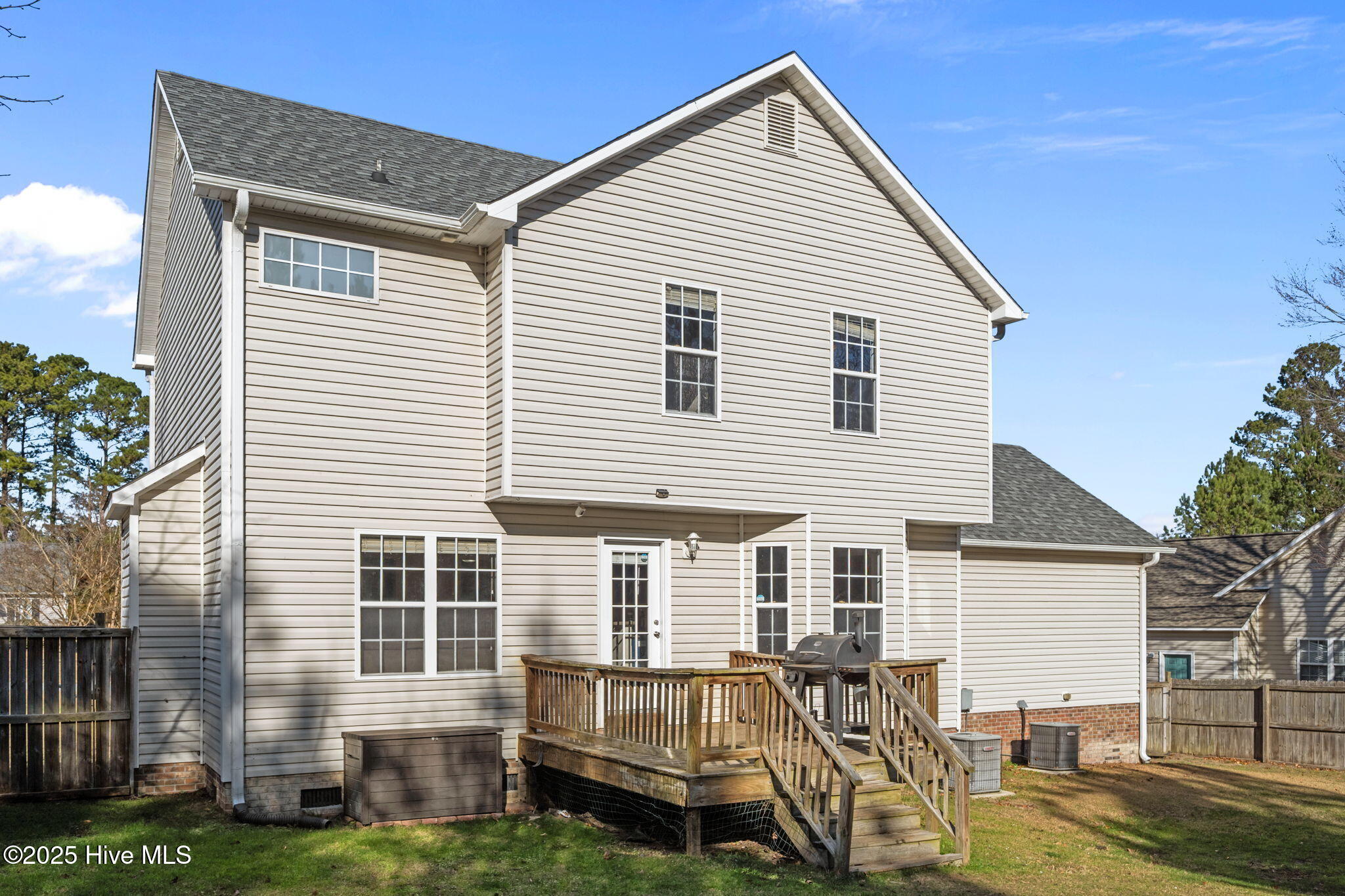 100545642 | Photo 40