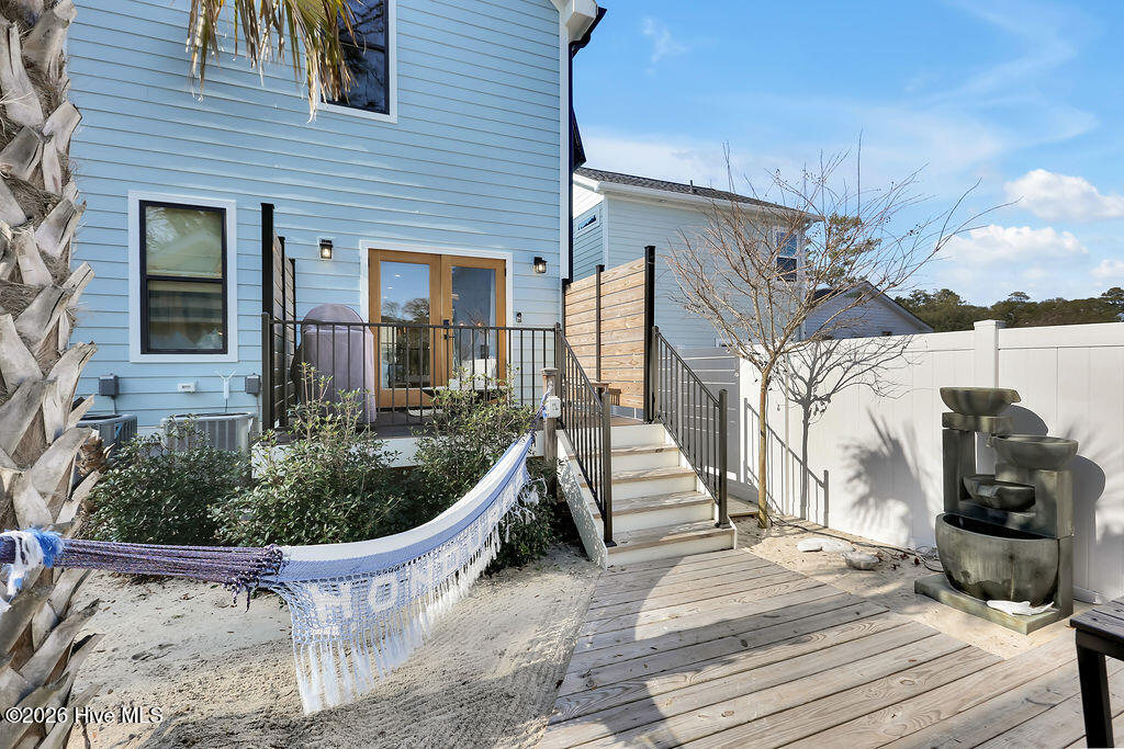 100549041 | Photo 43