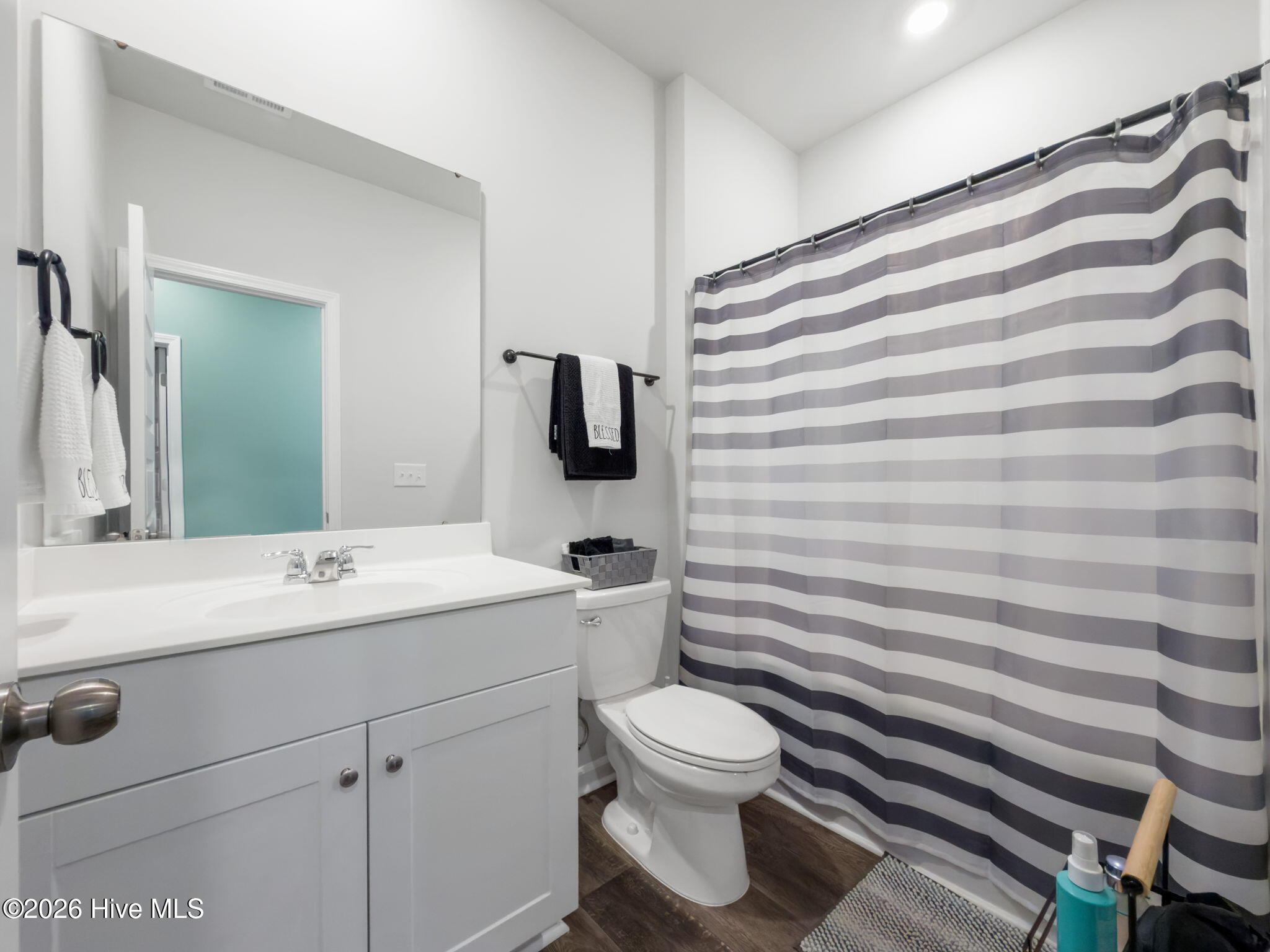 100561808 | Photo 16