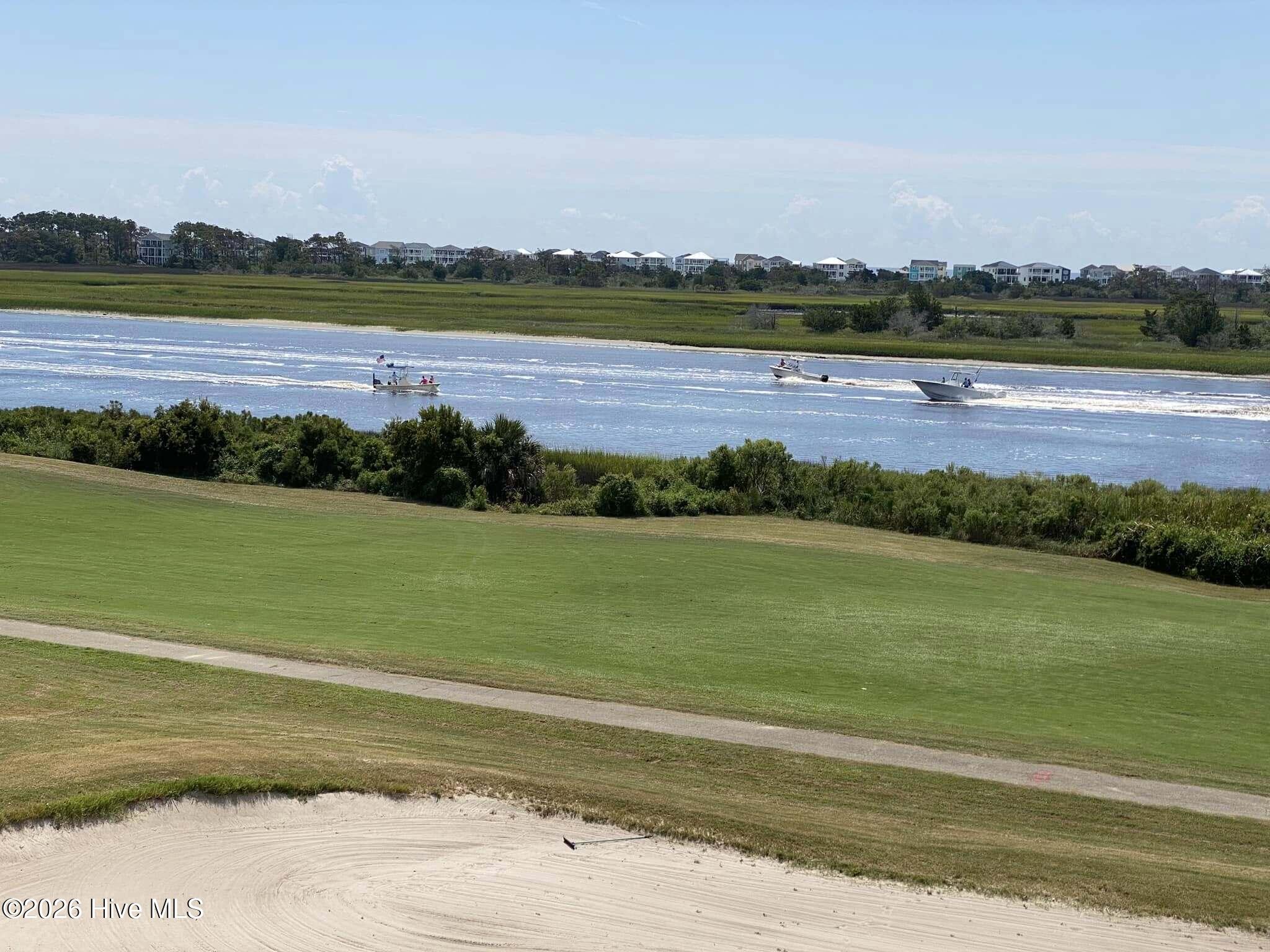 100552008 | Photo 38