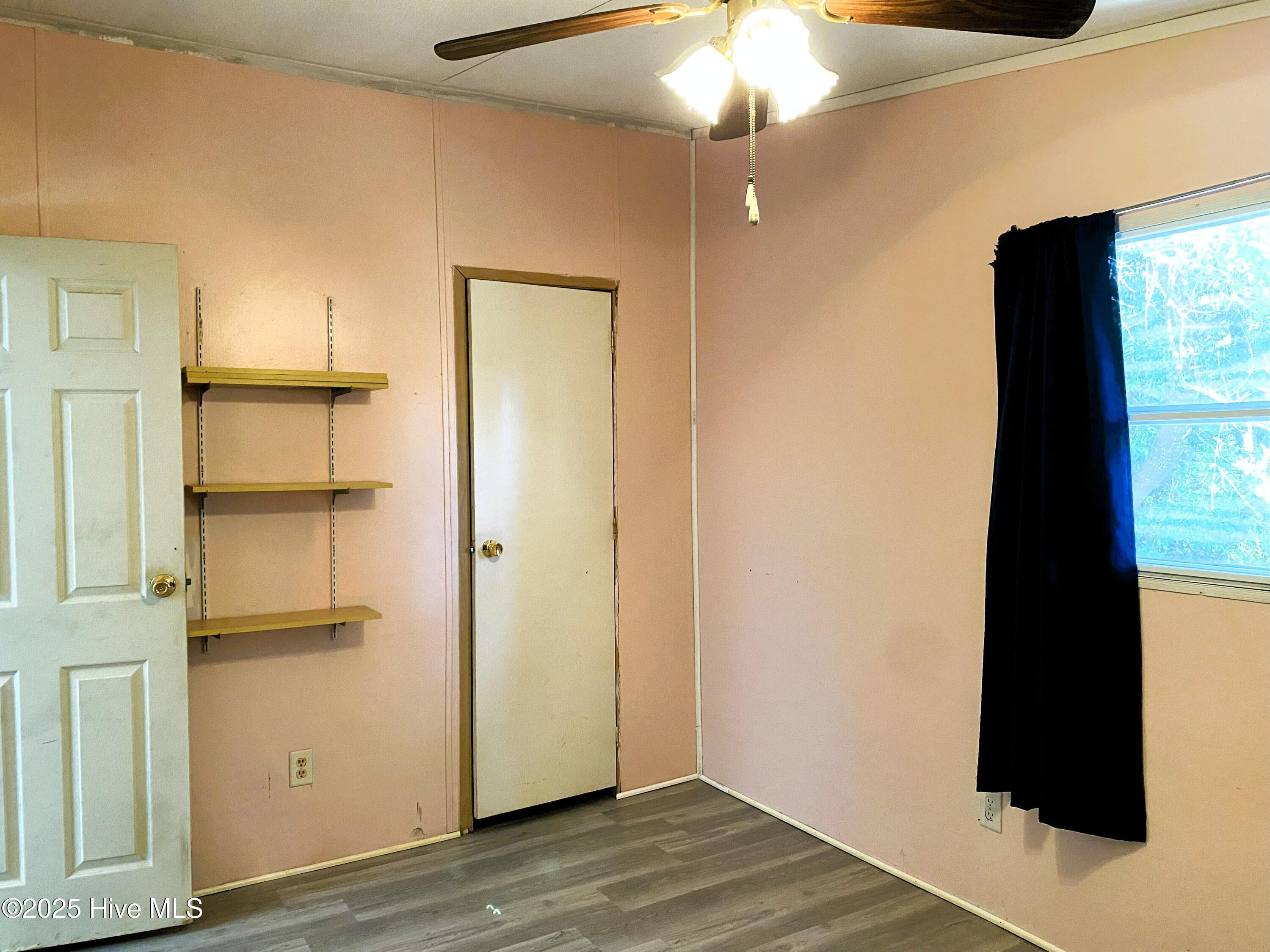 100537784 | Photo 13