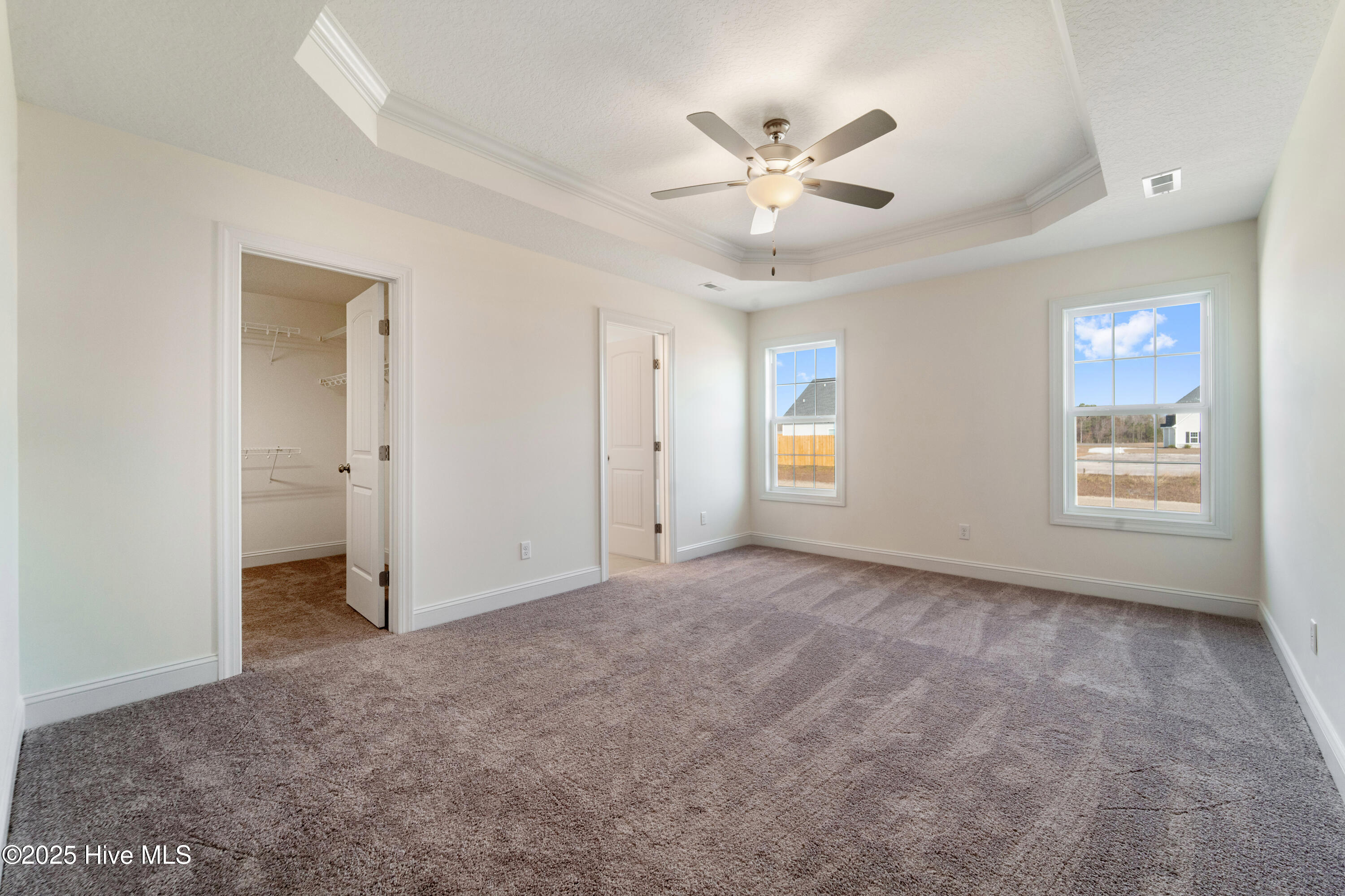 100519944 | Photo 15