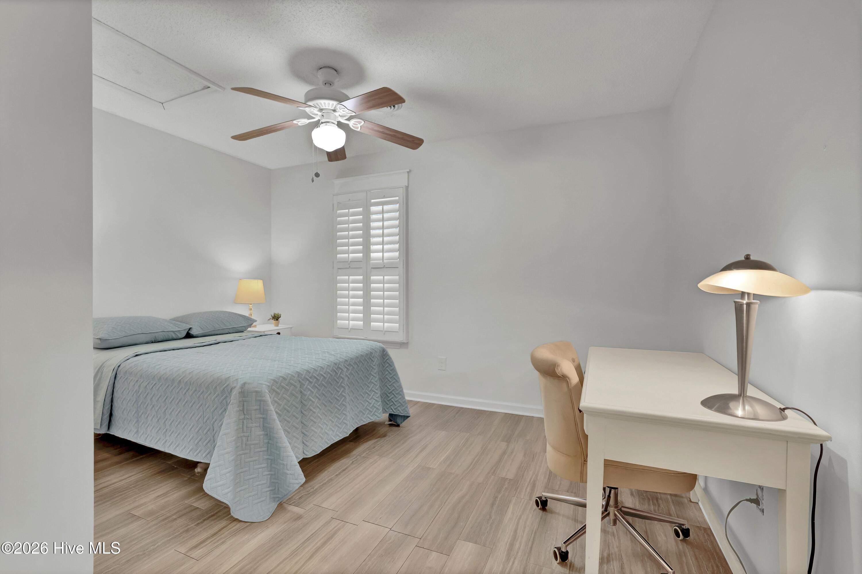 100562291 | Photo 15