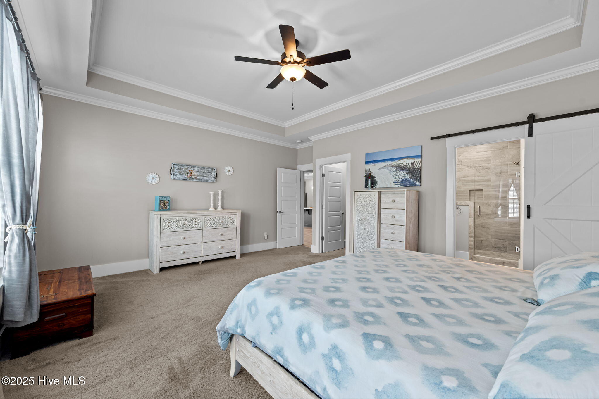 100527941 | Photo 40