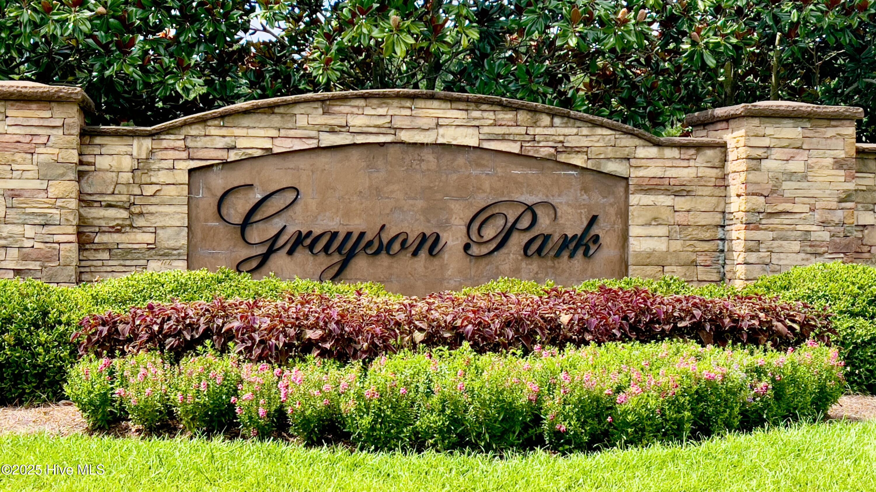 100541806 | Photo 46