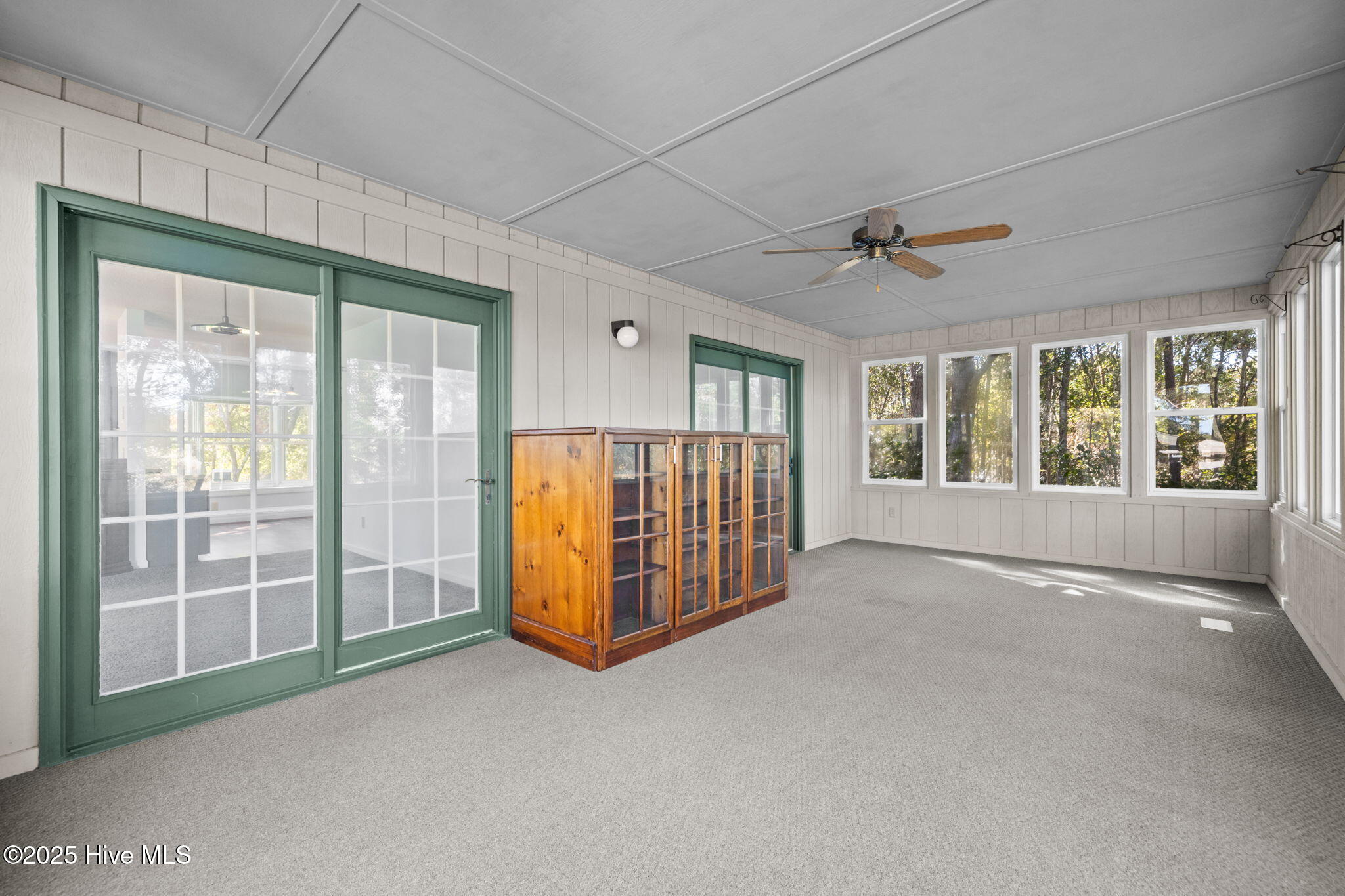 100541543 | Photo 10