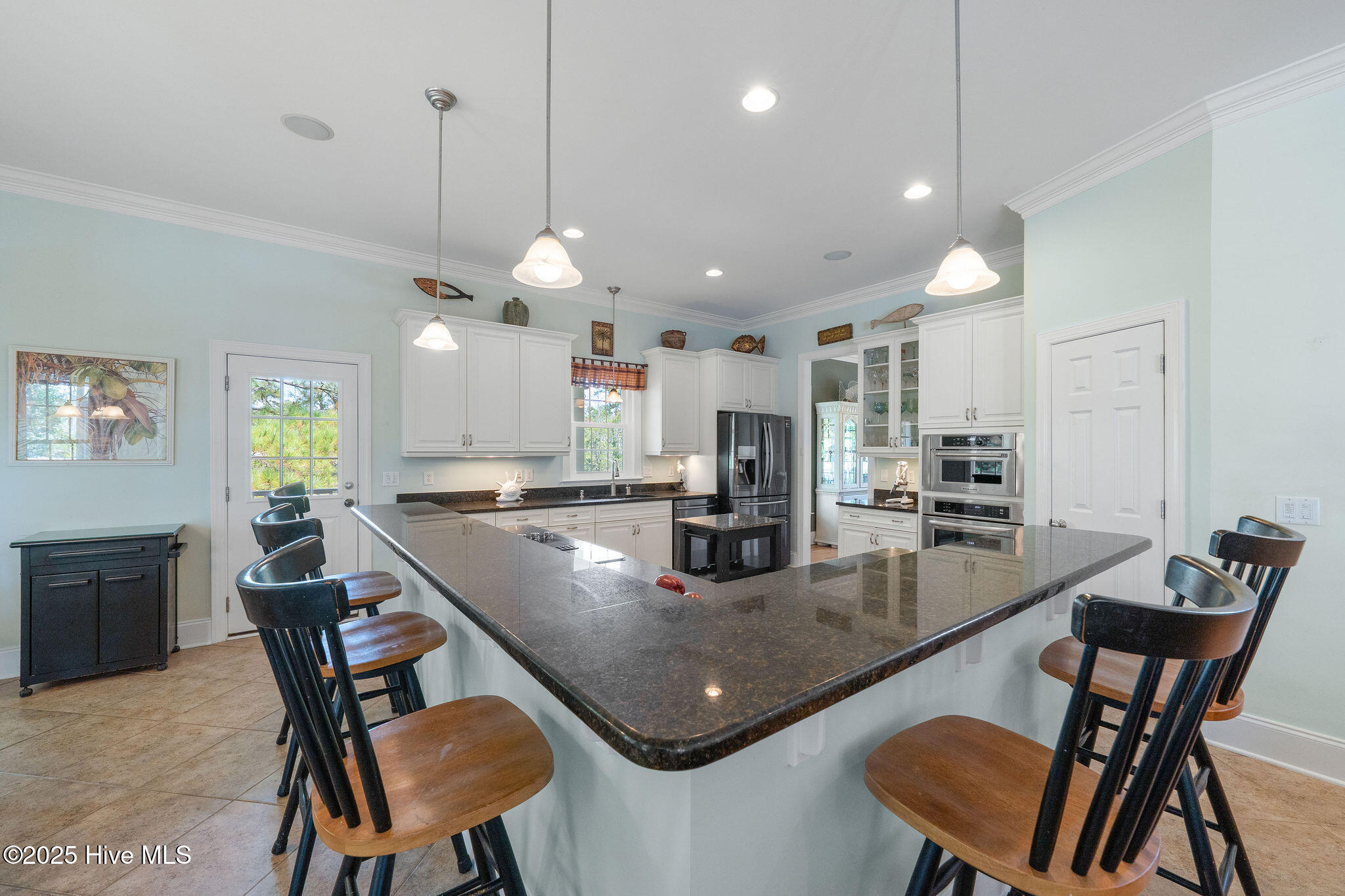 100532416 | Photo 17