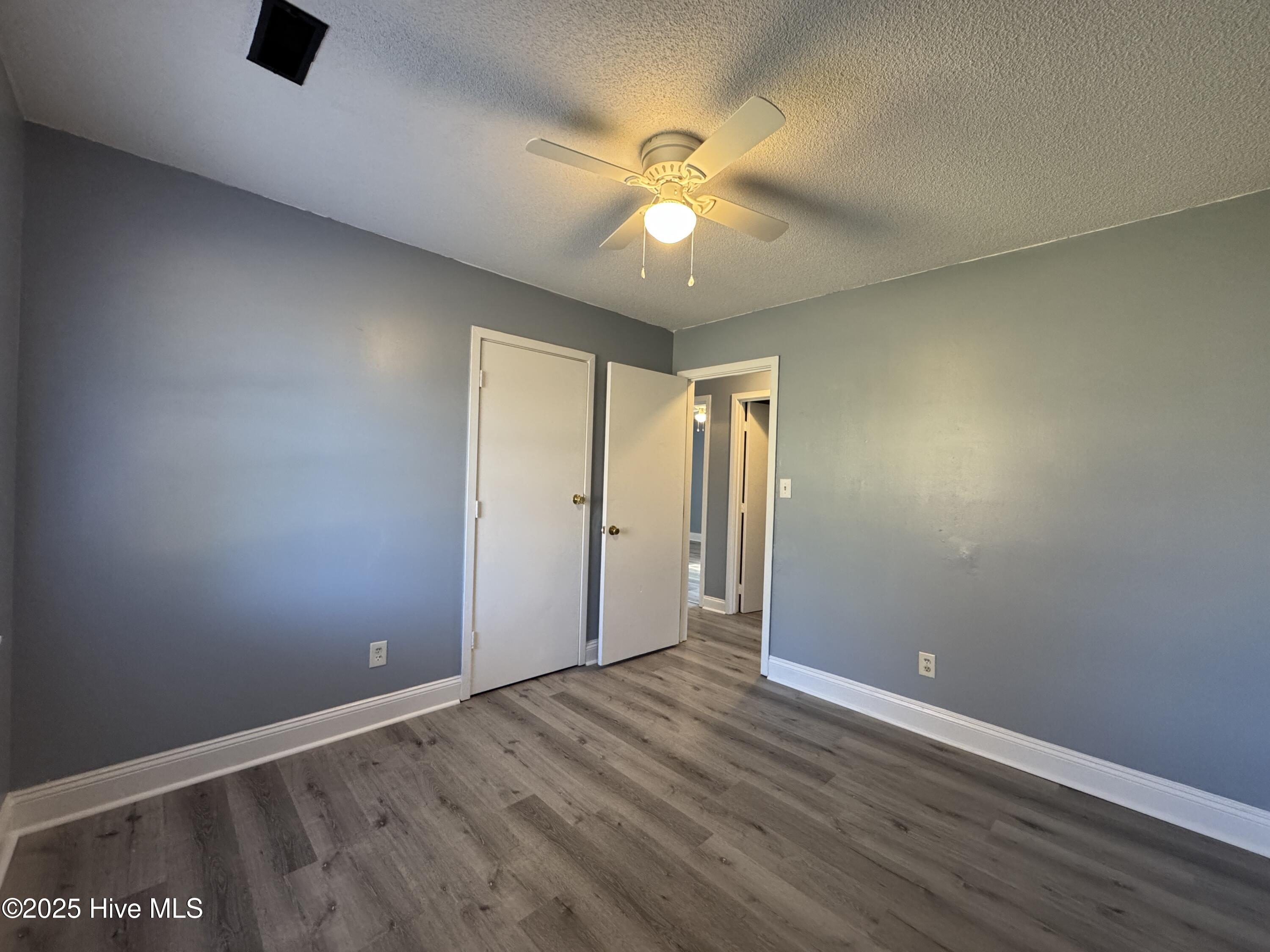 100541945 | Photo 10