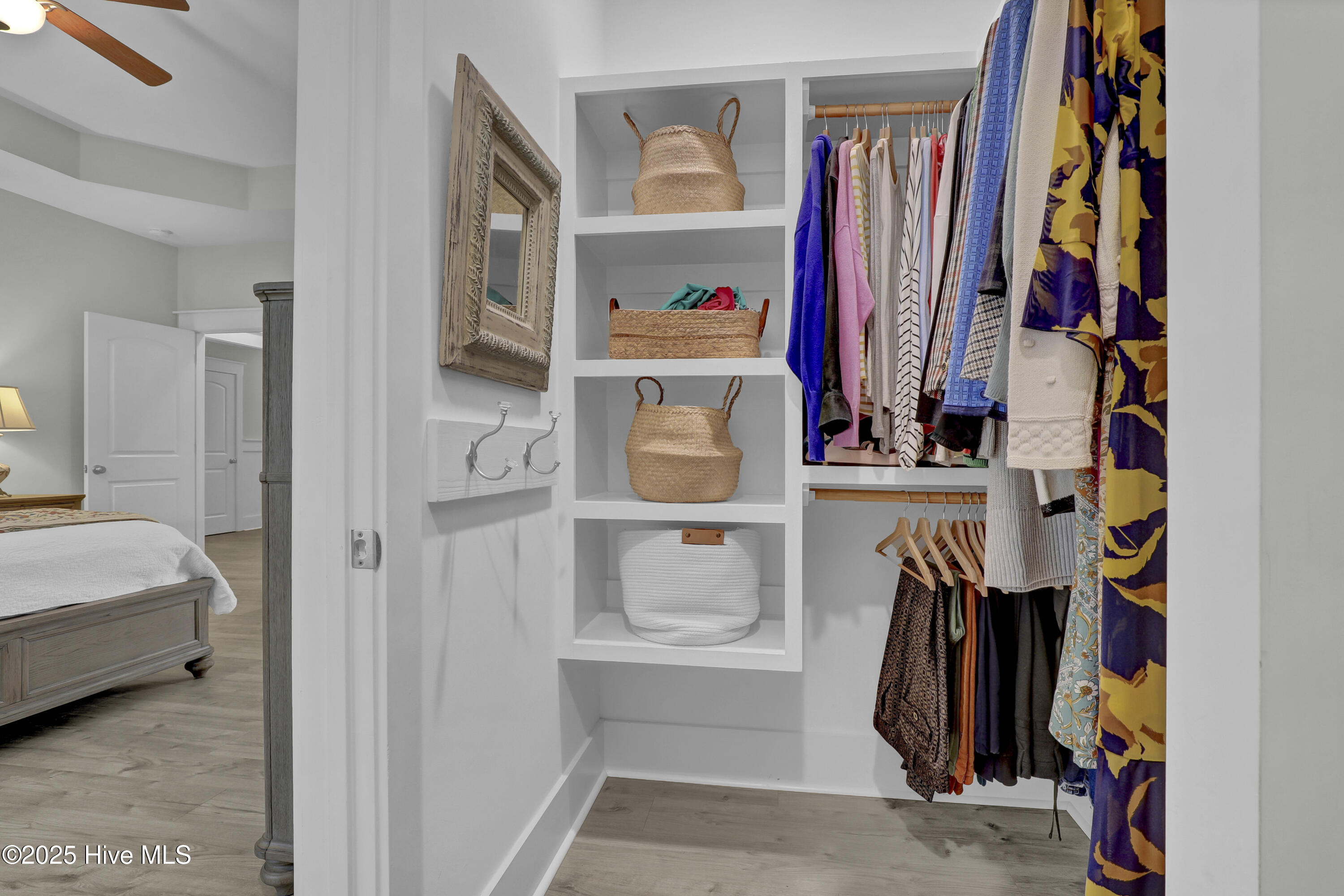 100536758 | Photo 15