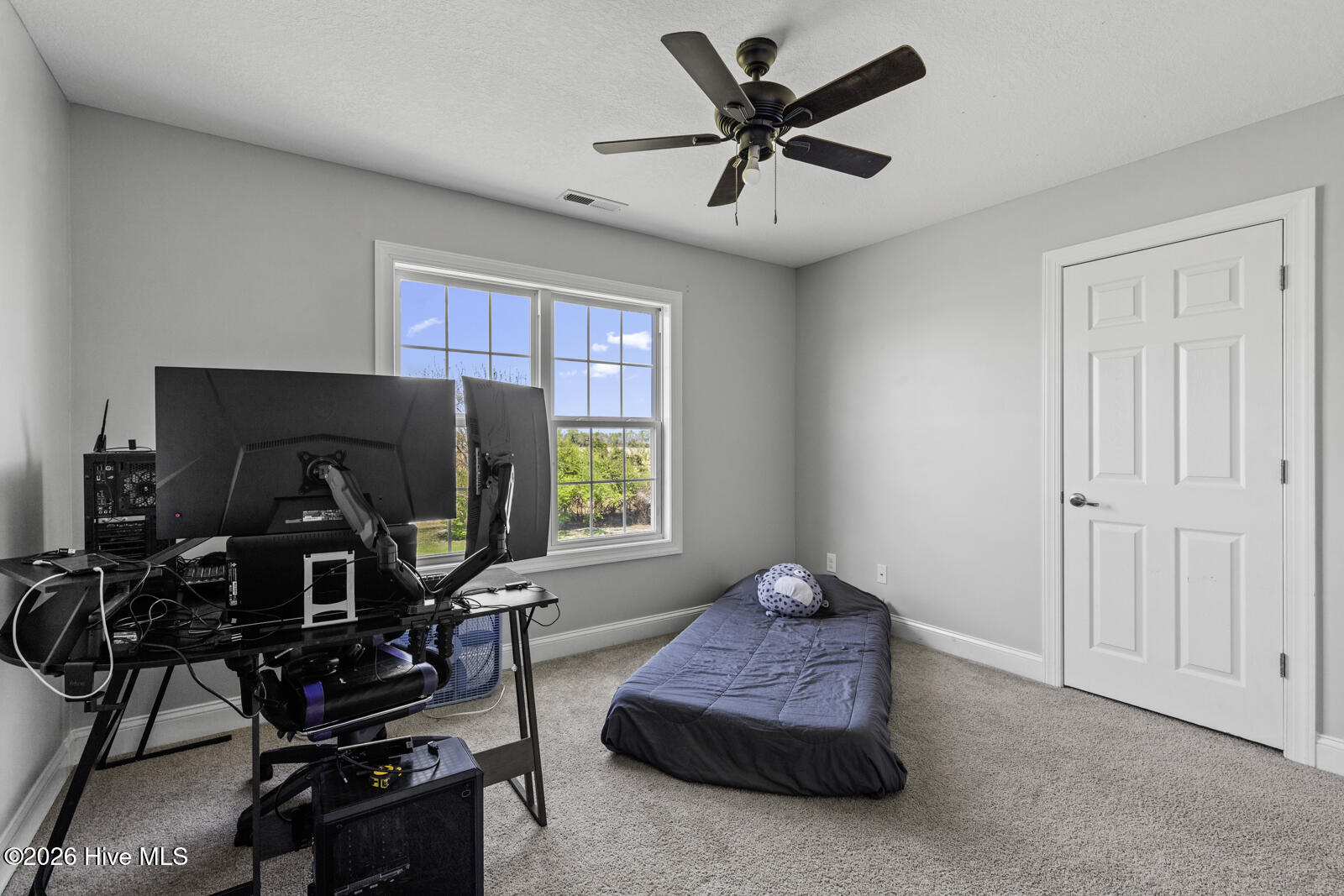 100564788 | Photo 28