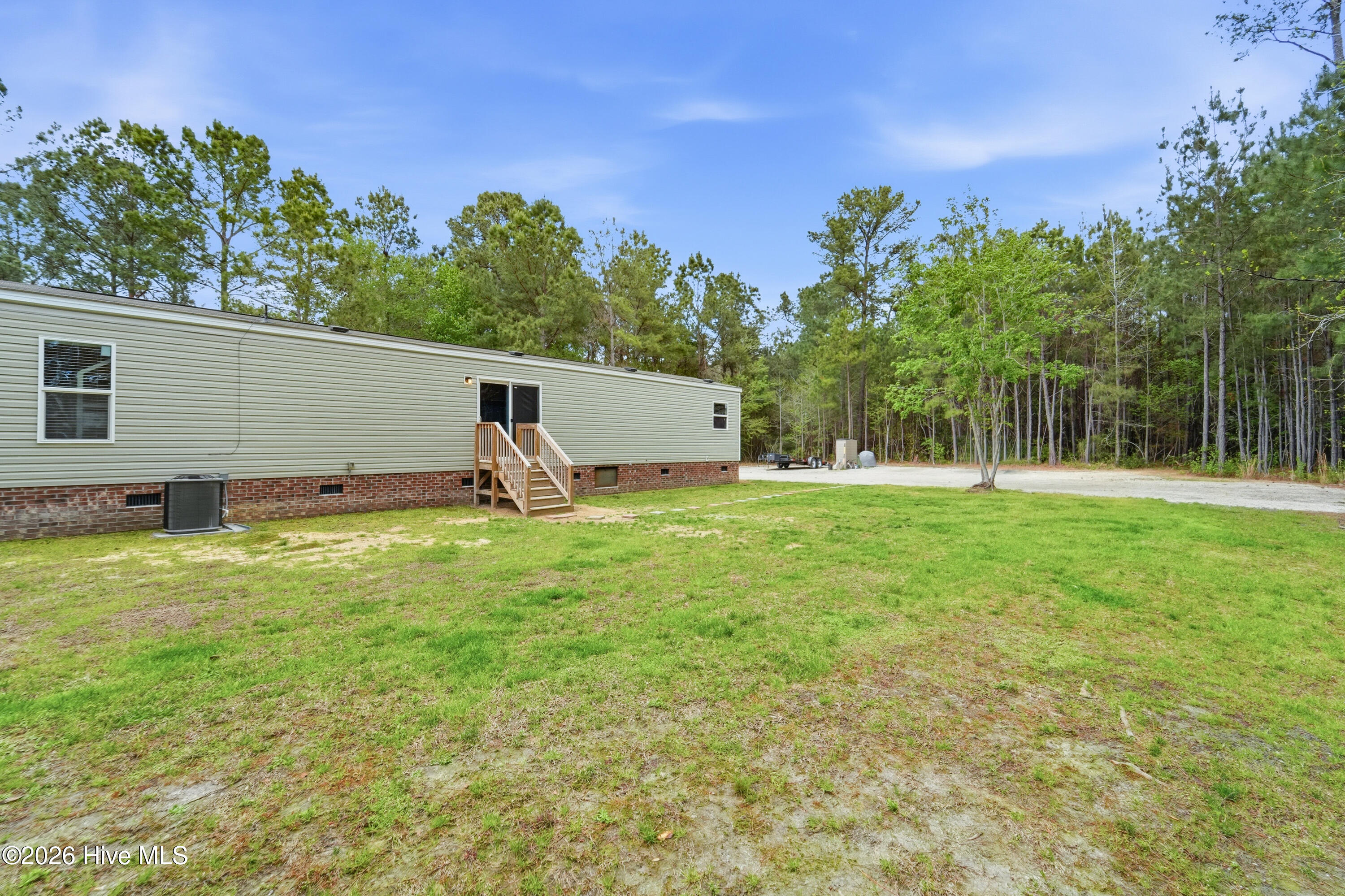 100566814 | Photo 25