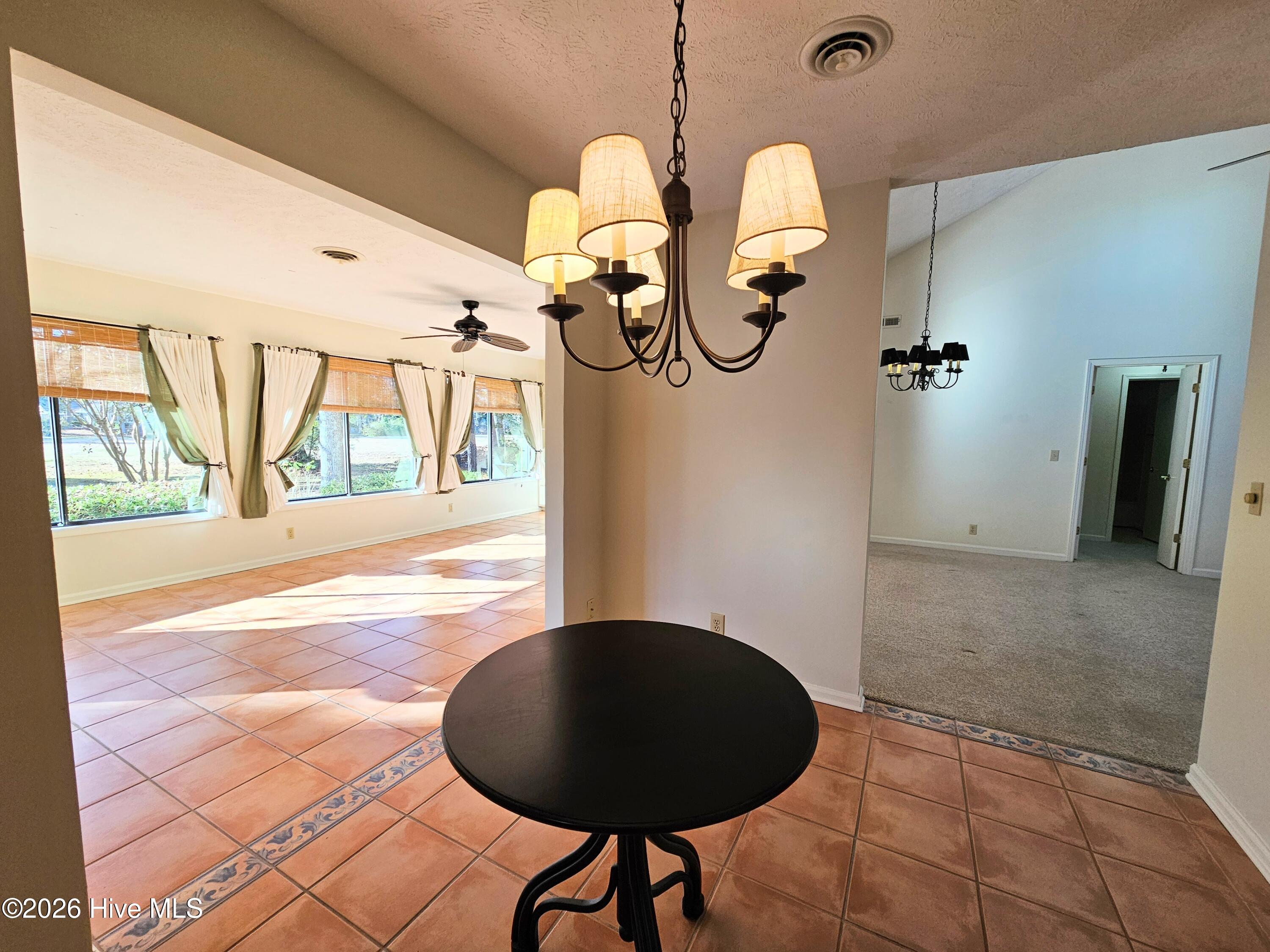 100547650 | Photo 19