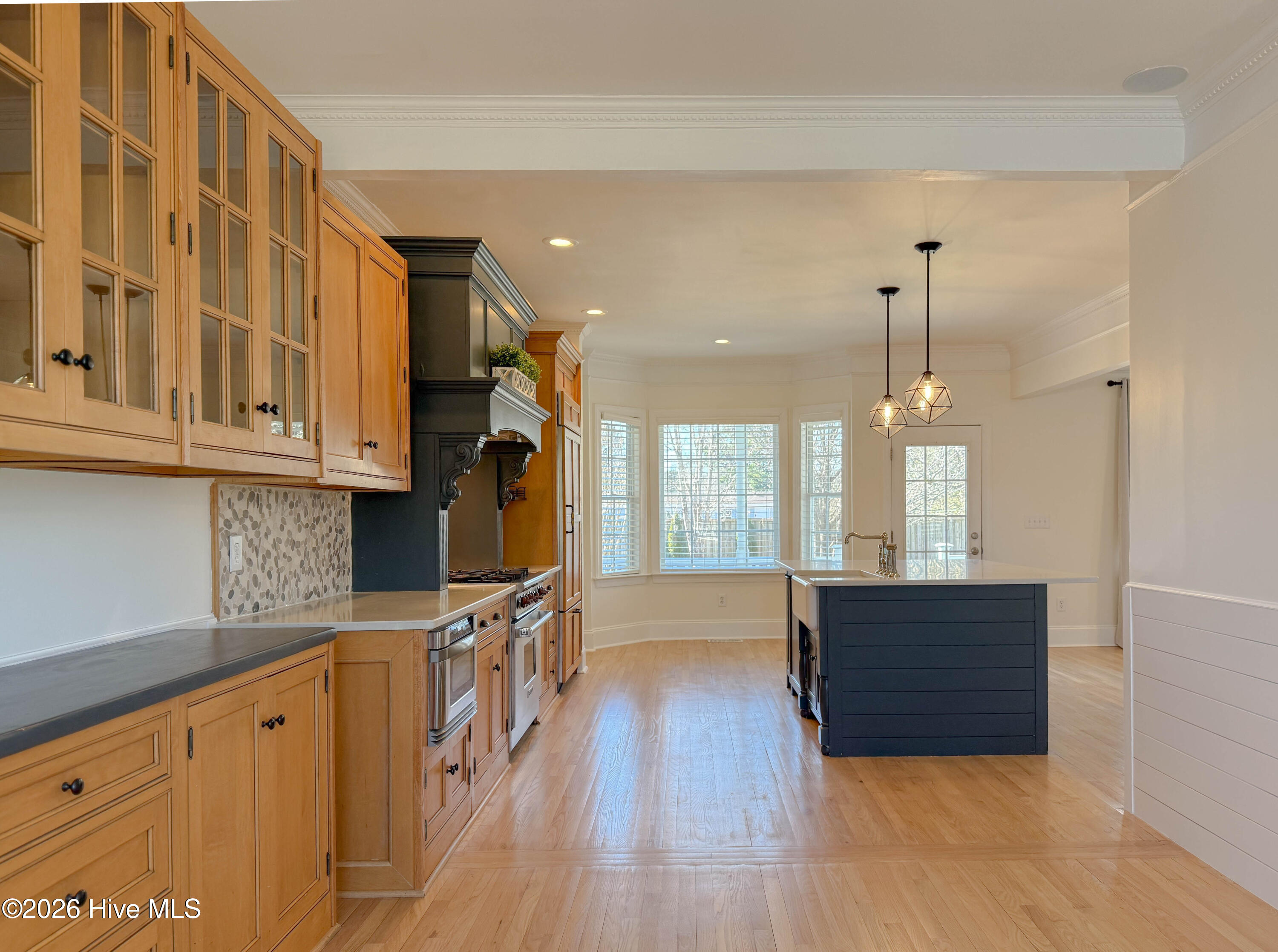 100550265 | Photo 23