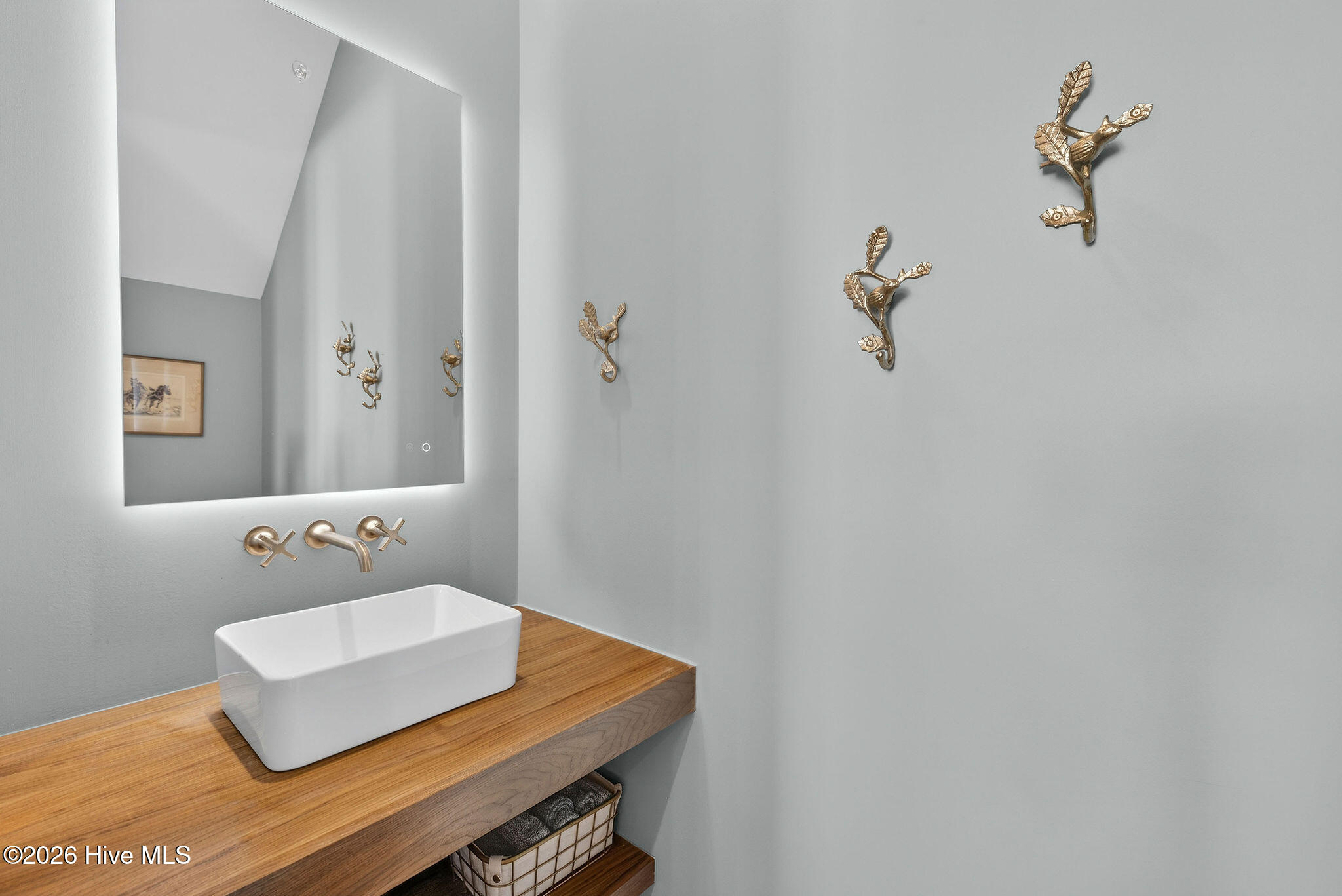 100552063 | Photo 14