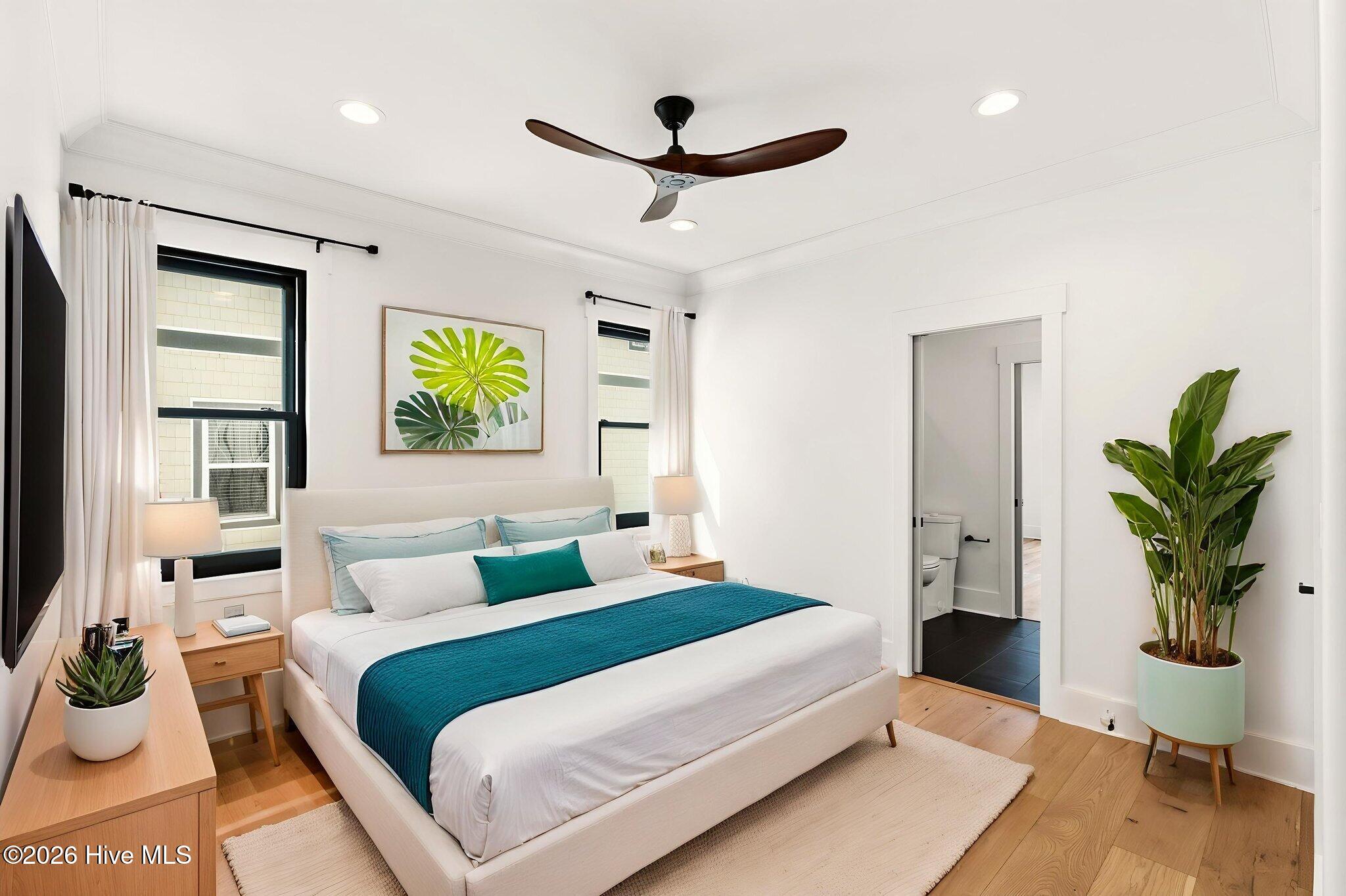 100557252 | Photo 31