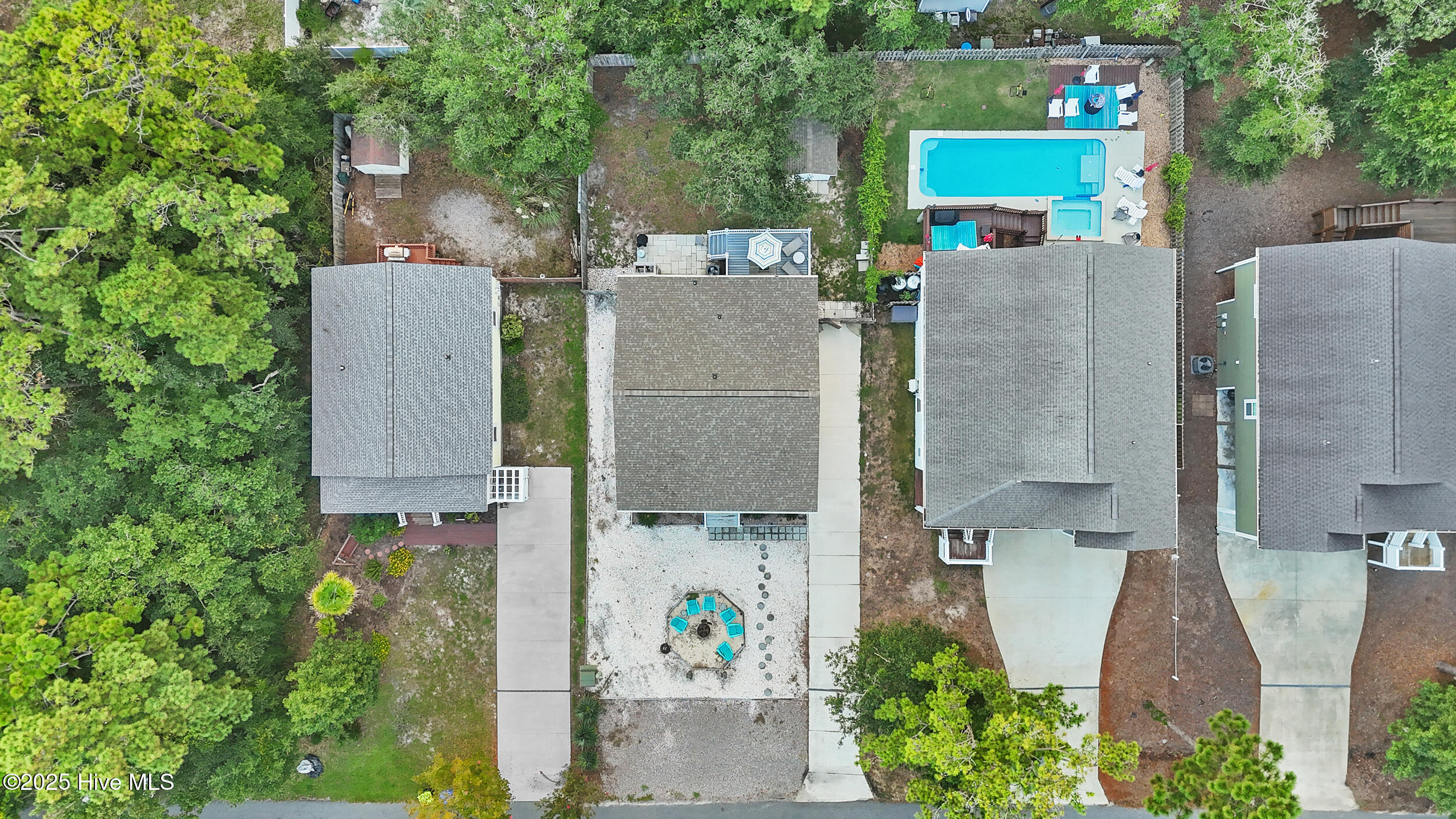 100525296 | Photo 44