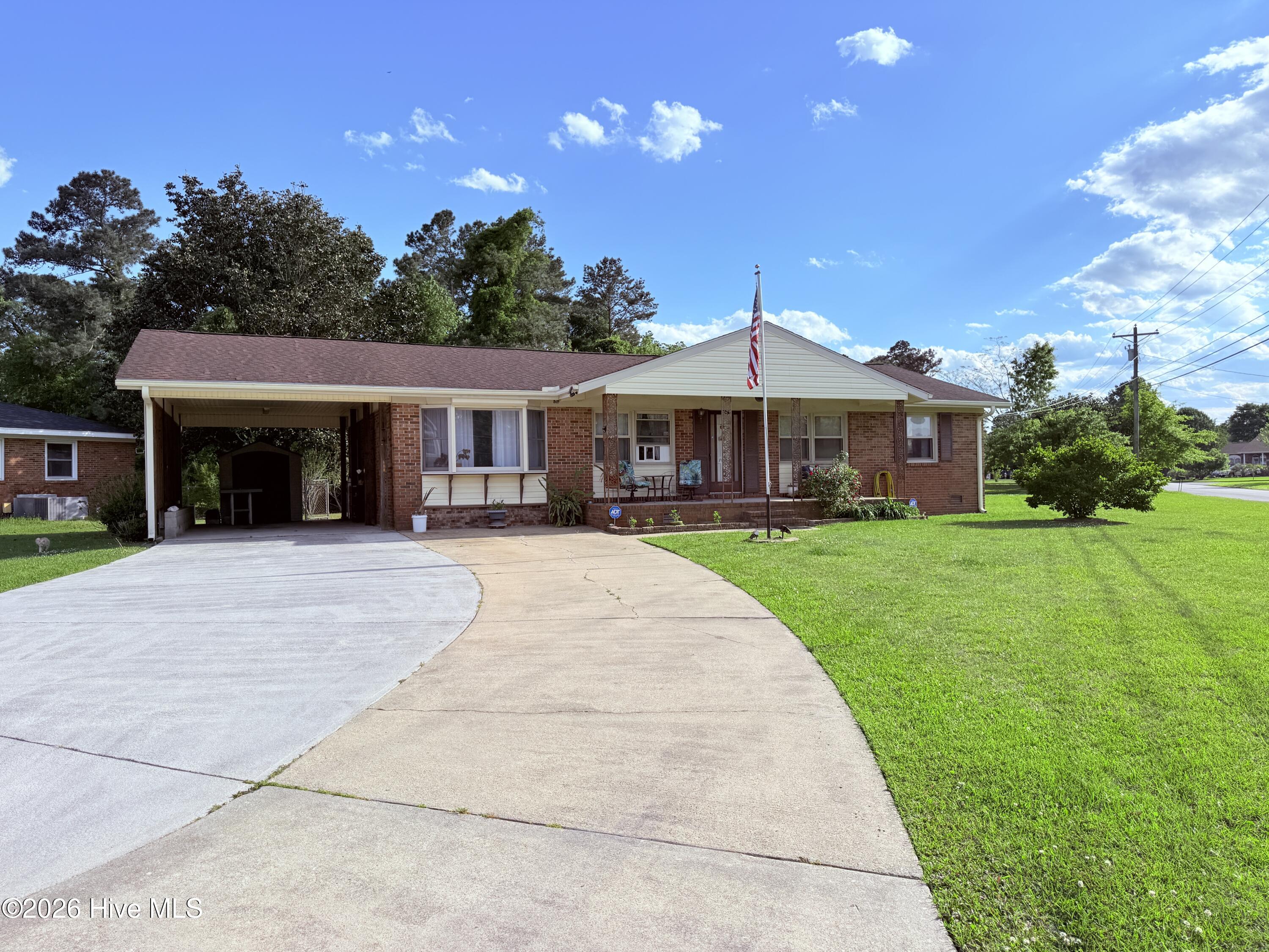 100568952 | Photo 20