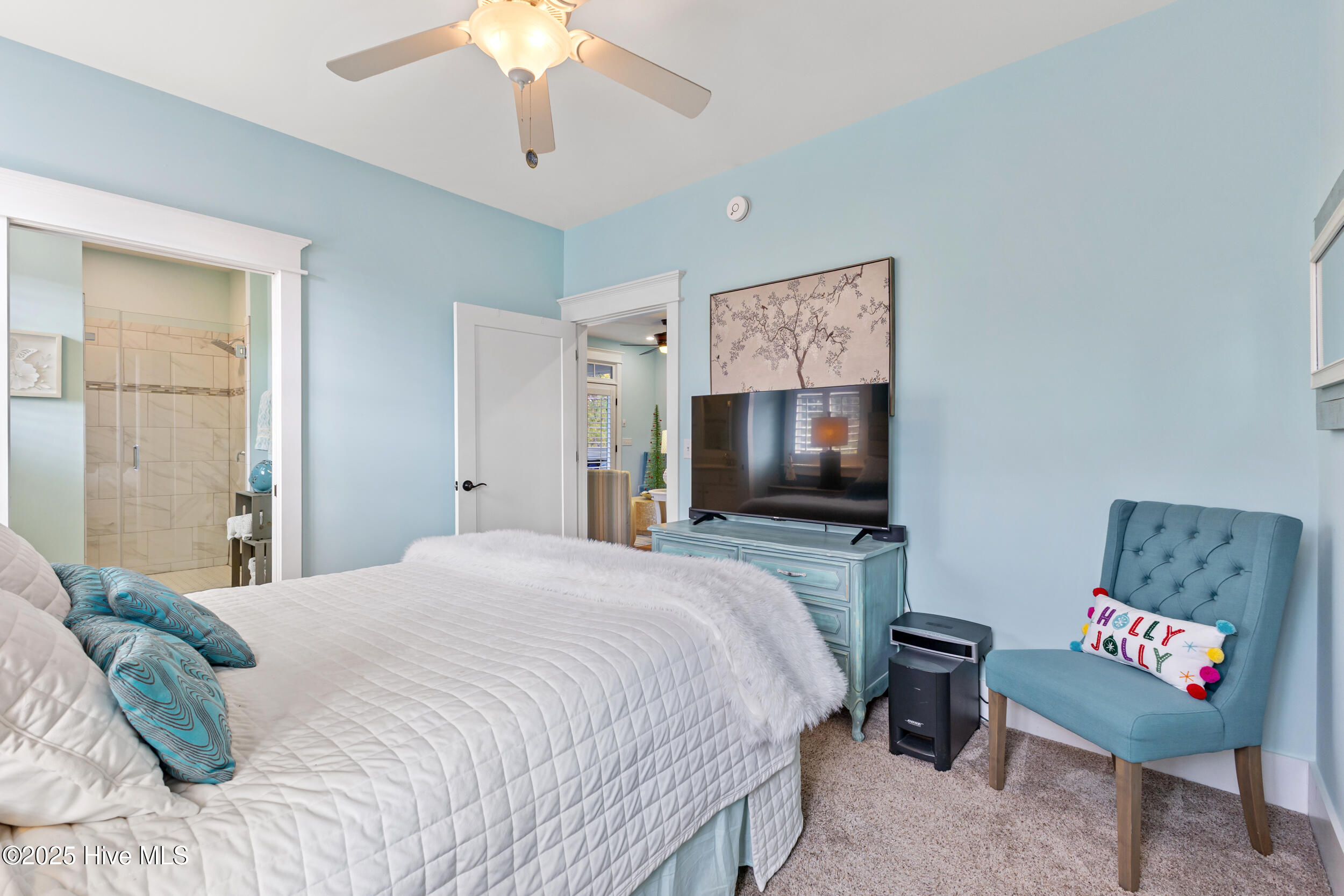 100543179 | Photo 48