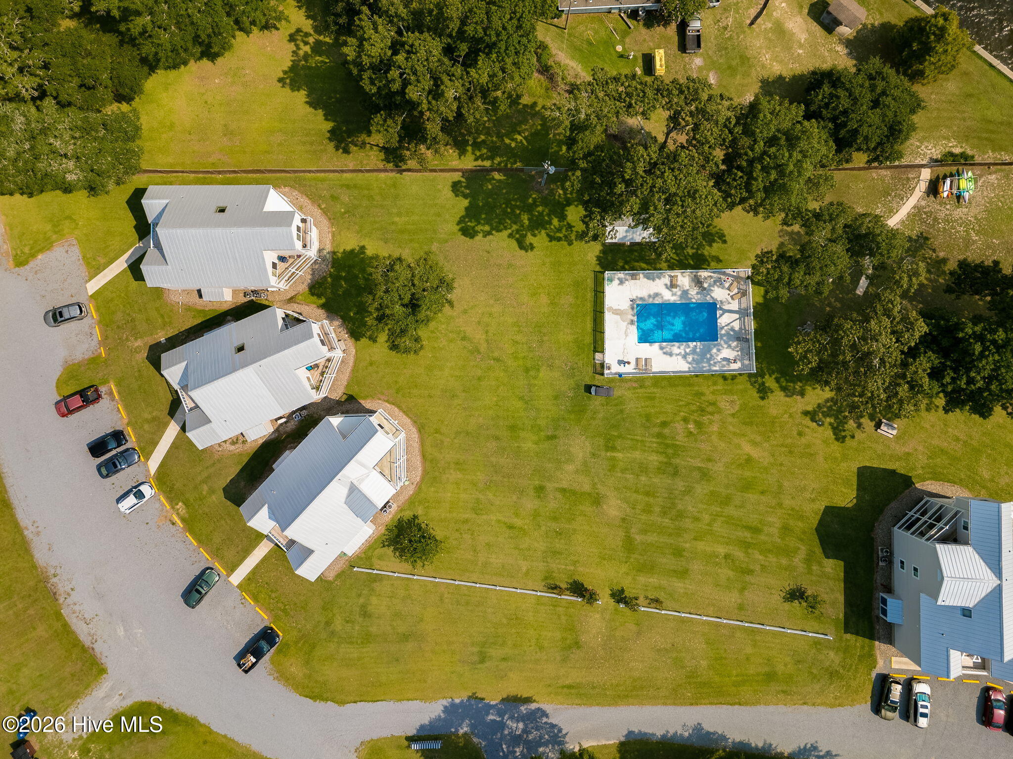 2nd image of 89 Country Clb Dr, Arapahoe, NC 28510
