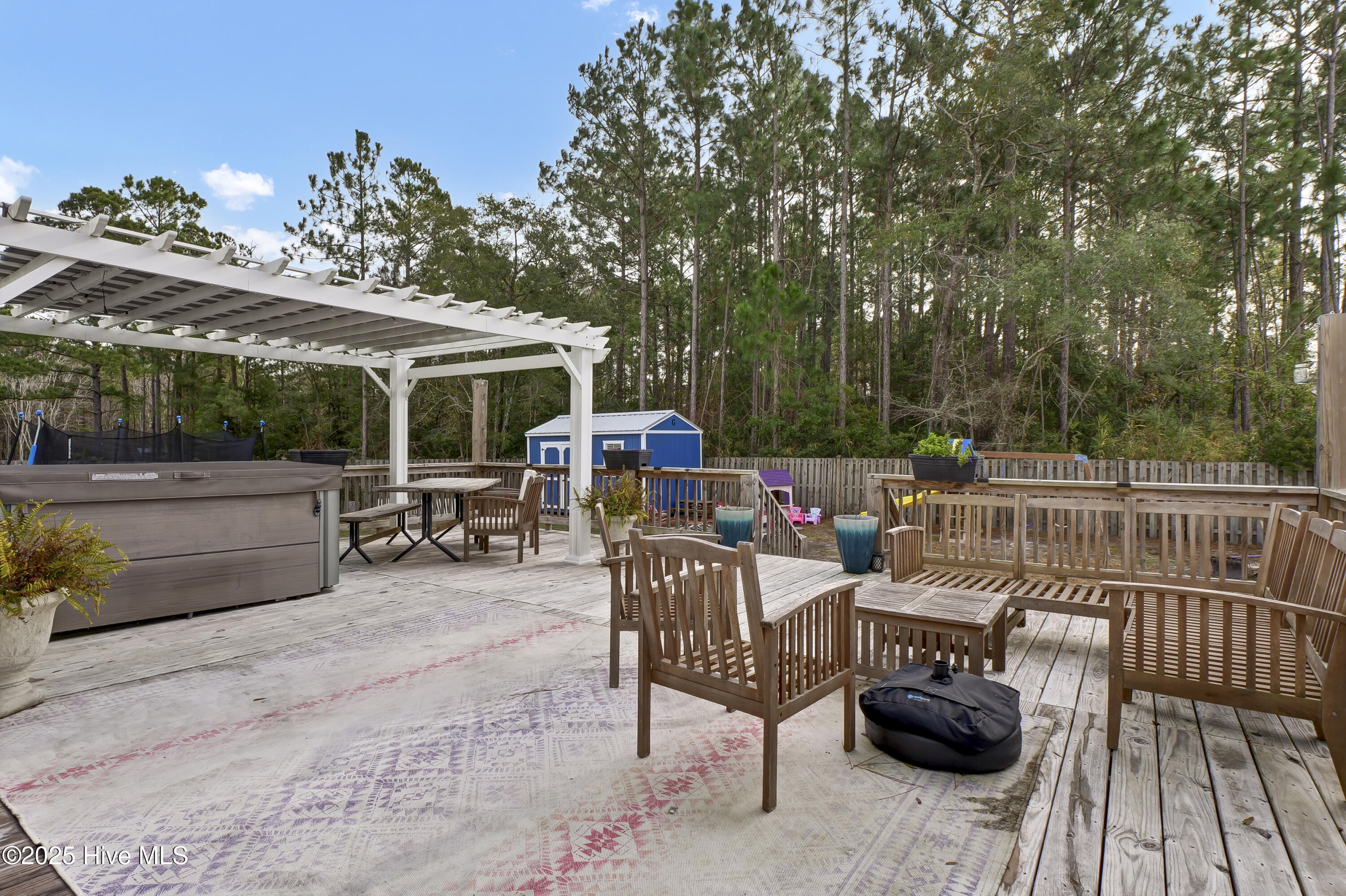 100550856 | Photo 37