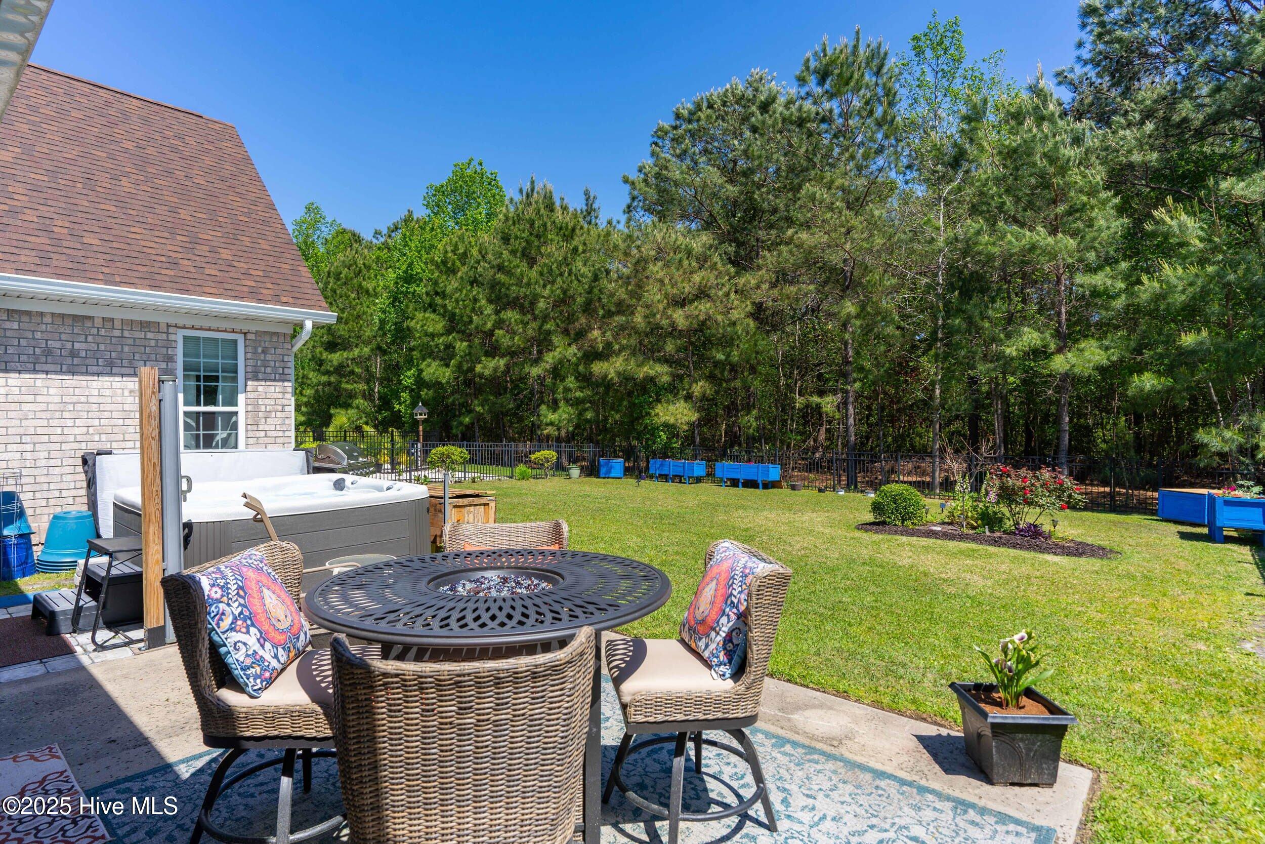 100506043 | Photo 40