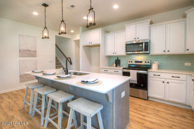 100527327 | Photo 23