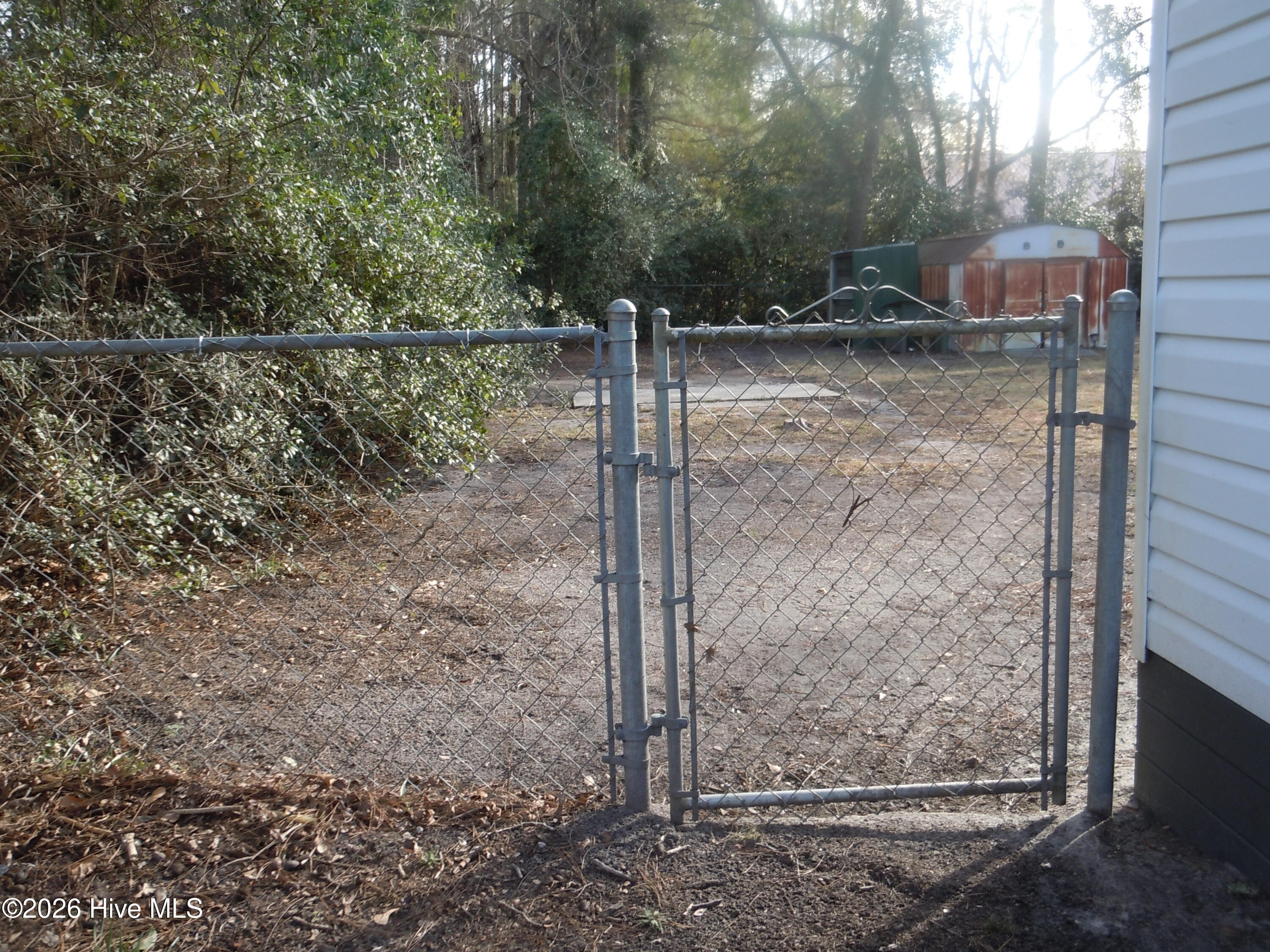 100553608 | Photo 38