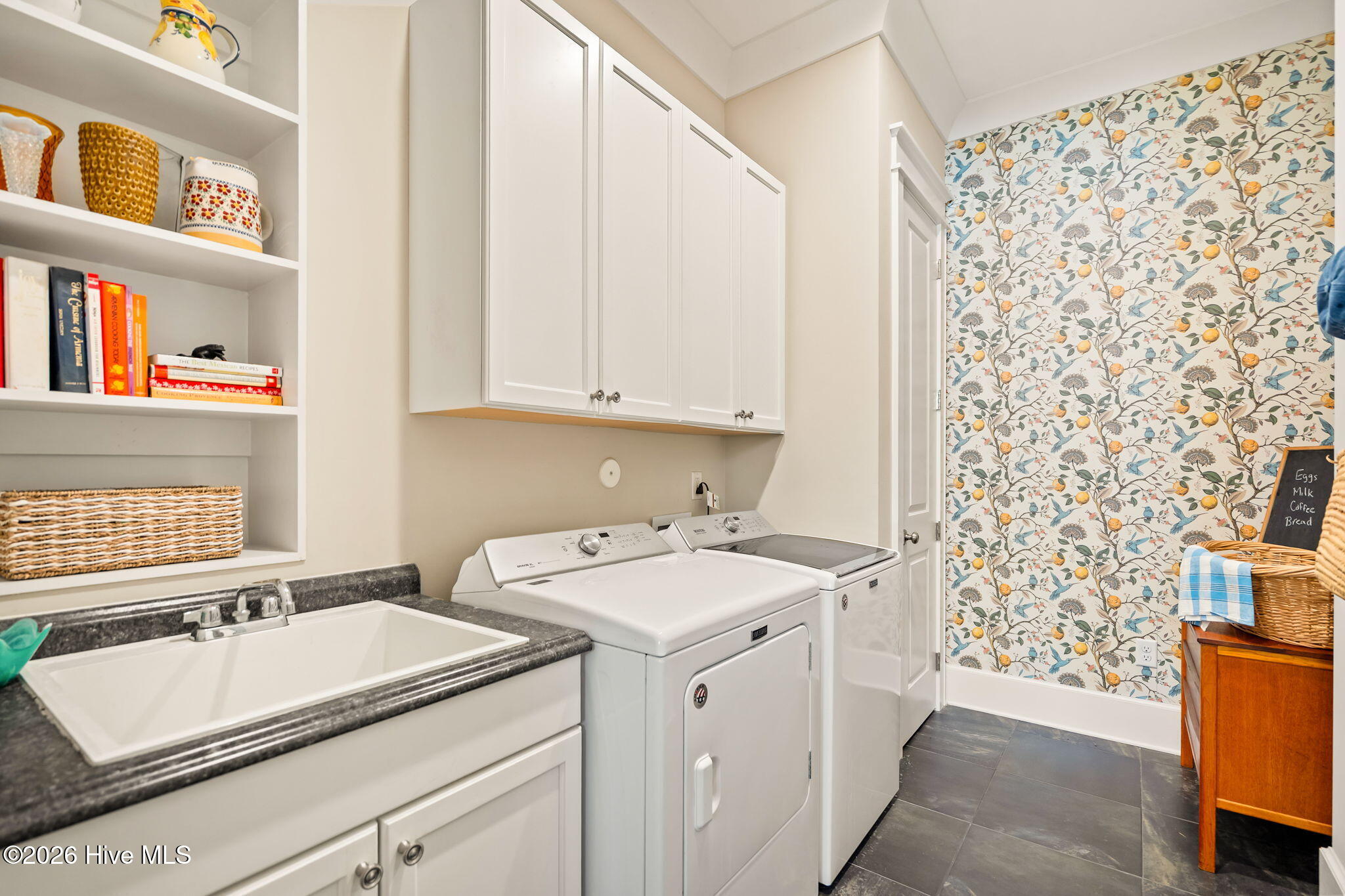 100567886 | Photo 29