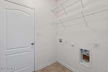 100548839 | Photo 20