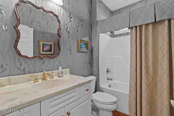 100534265 | Photo 25