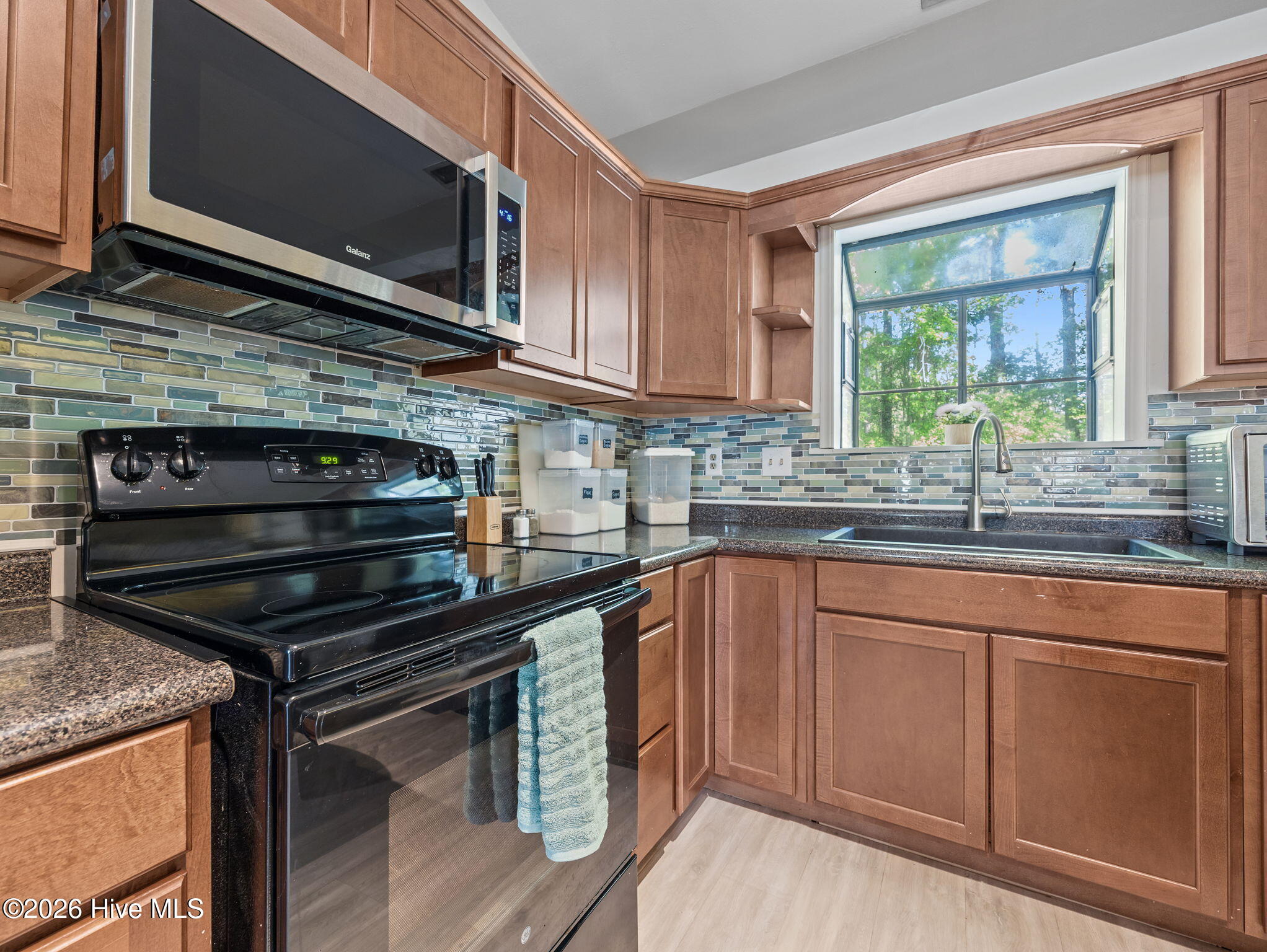 1037 Spring Villa Drive, Jacksonville, NC 28540 – photo 7: 14-web-or-mls-1037 Spring Villa Dr. 27 (