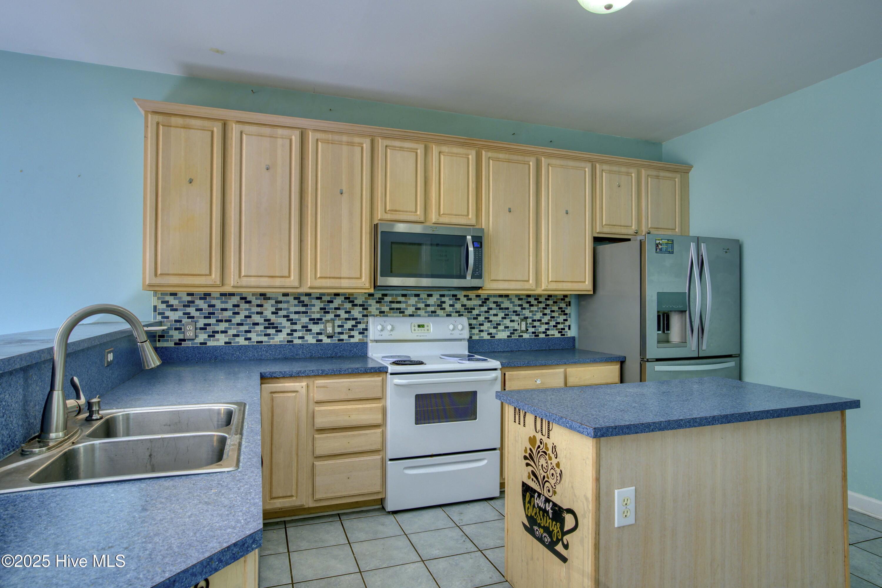 1020 Lake Norman Lane, Leland, NC 28451 – photo 8: 1020 Norman Lake - Interior - Edited_8