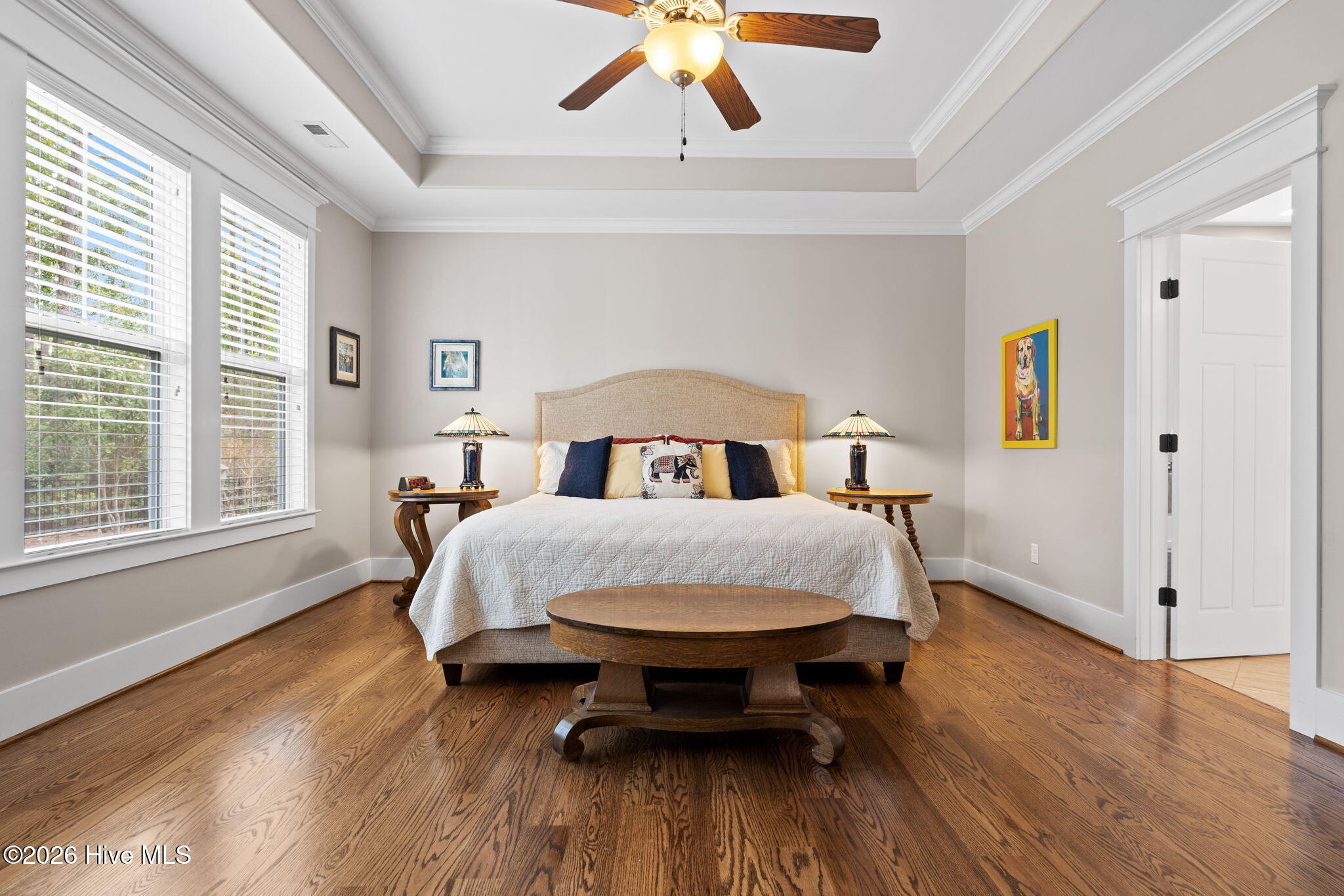 100566382 | Photo 24