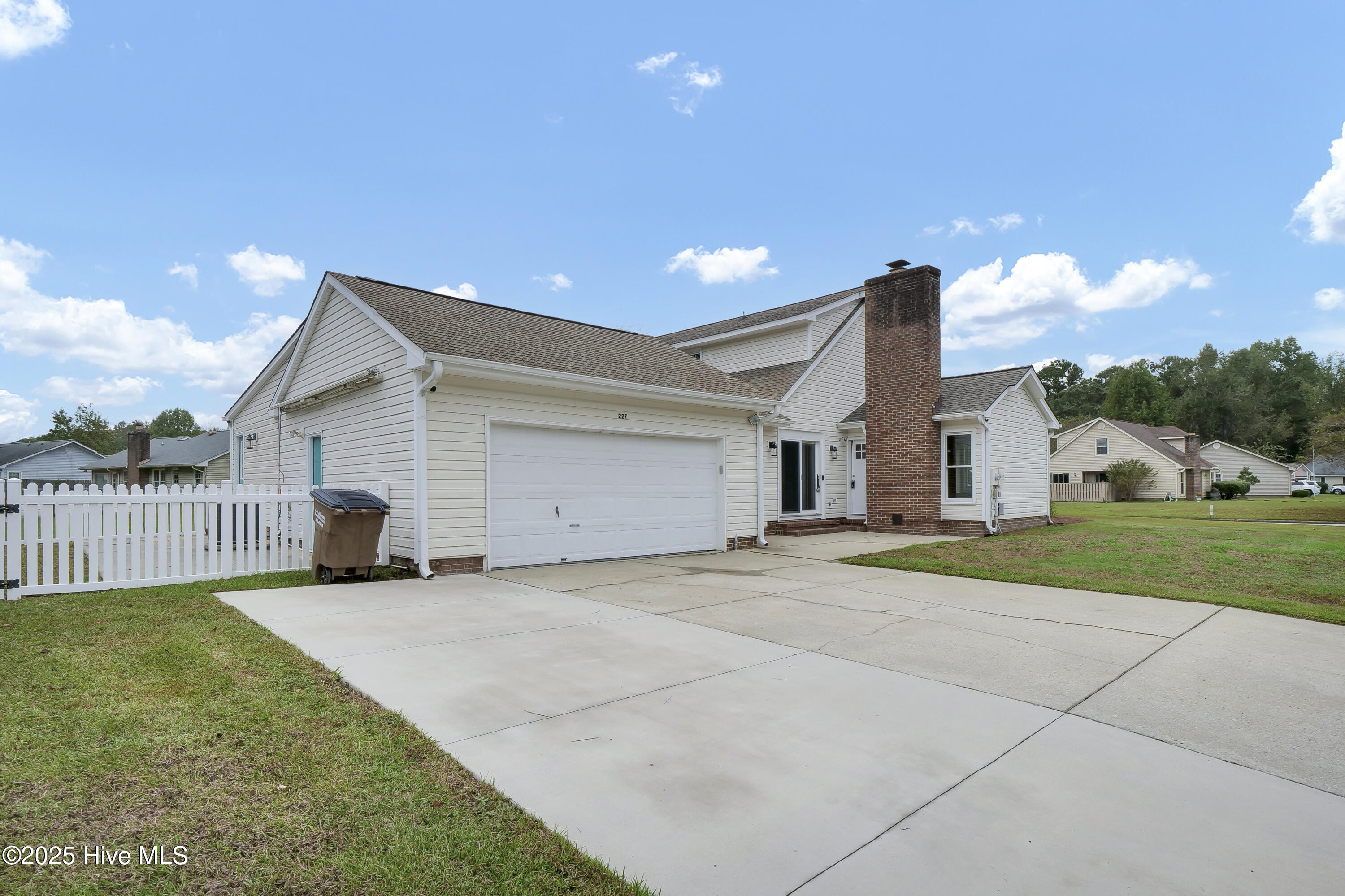 100533460 | Photo 31